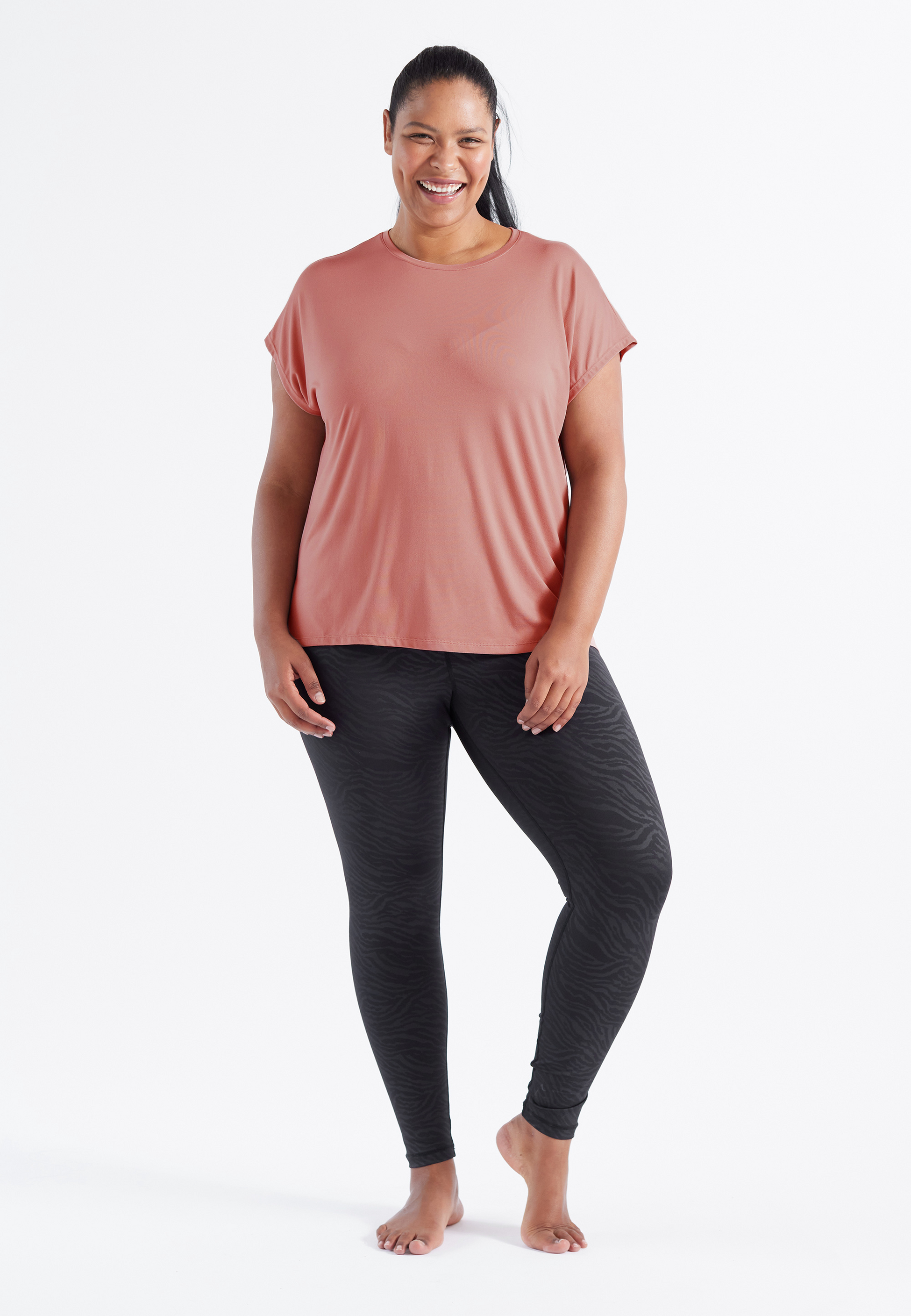 Q SPORTSWEAR, Jenirei
