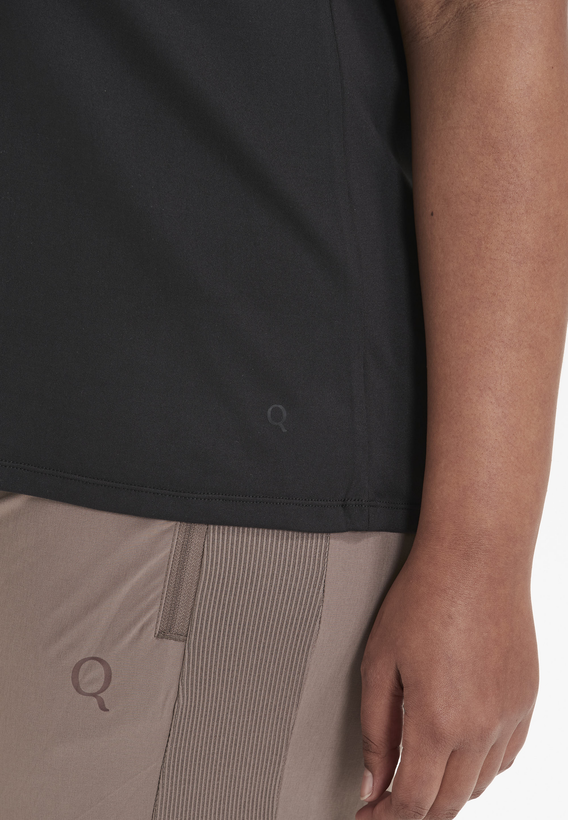 Q SPORTSWEAR, Jenirei