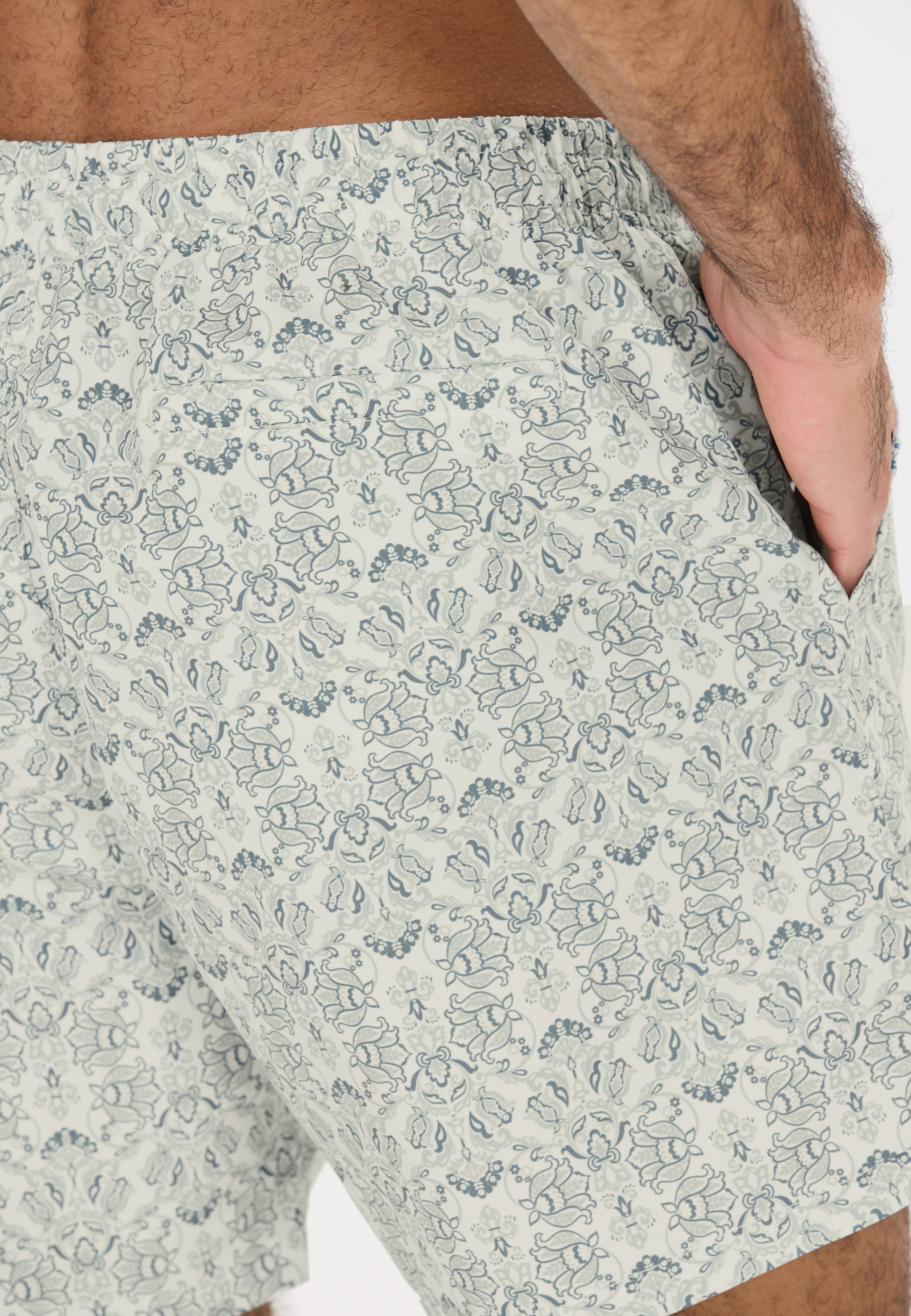 NOU, Justino