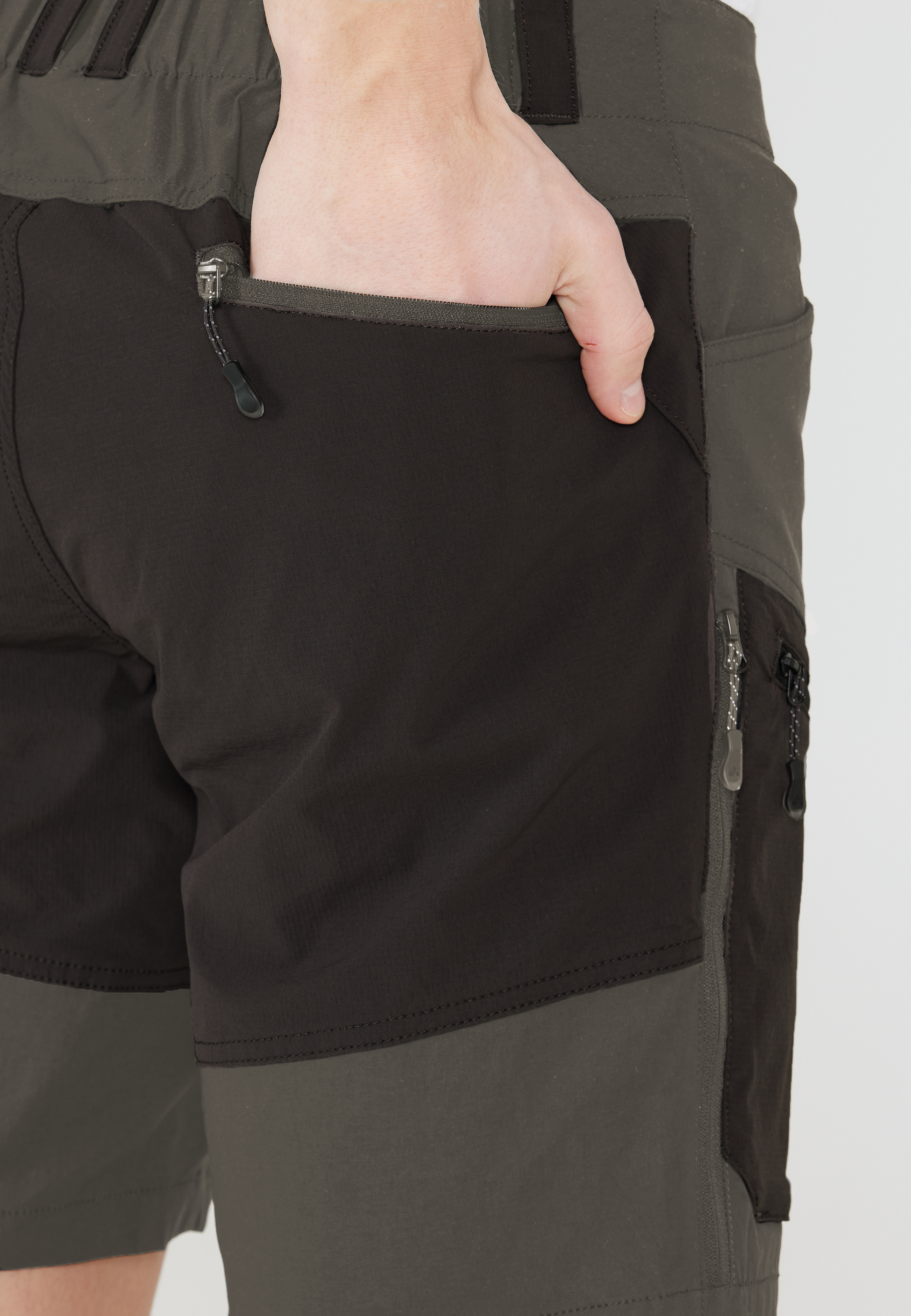 WHISTLER, Kodiak Outdoor Shorts