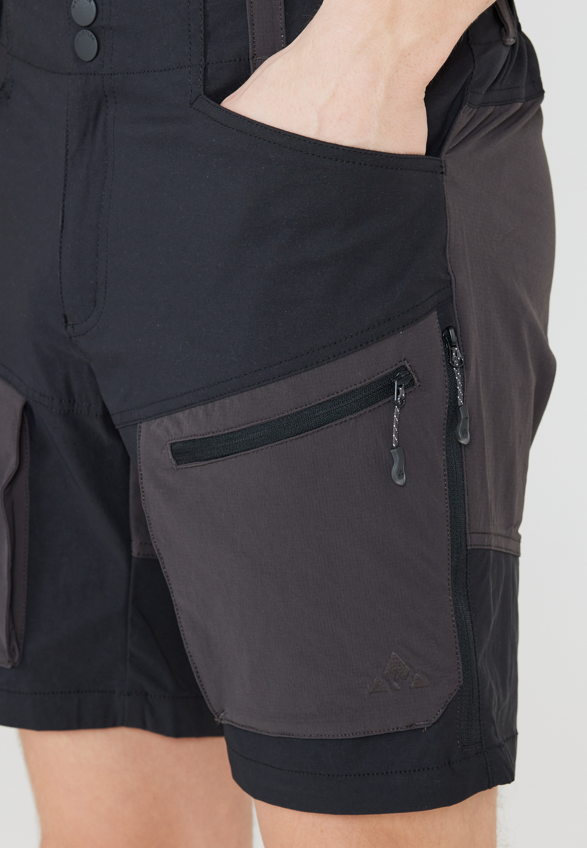 WHISTLER, Kodiak Outdoor Shorts