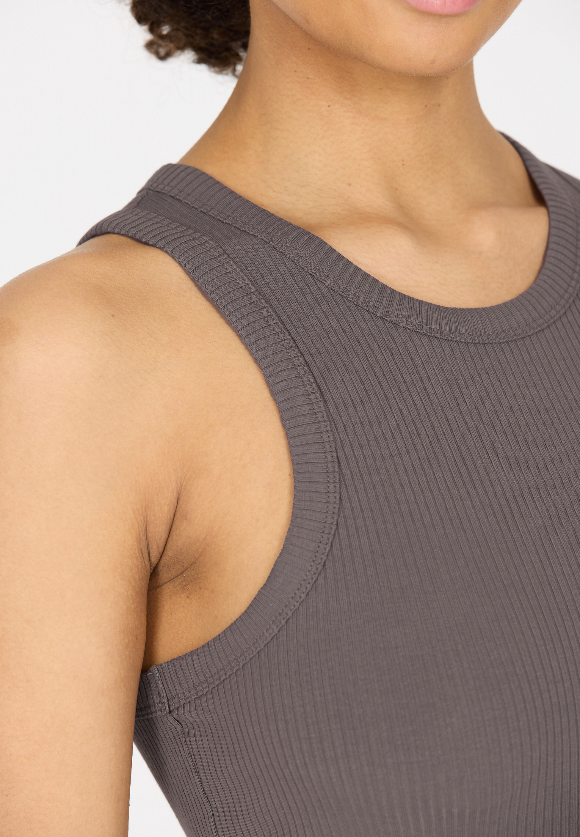 ATHLECIA, Lankae Top