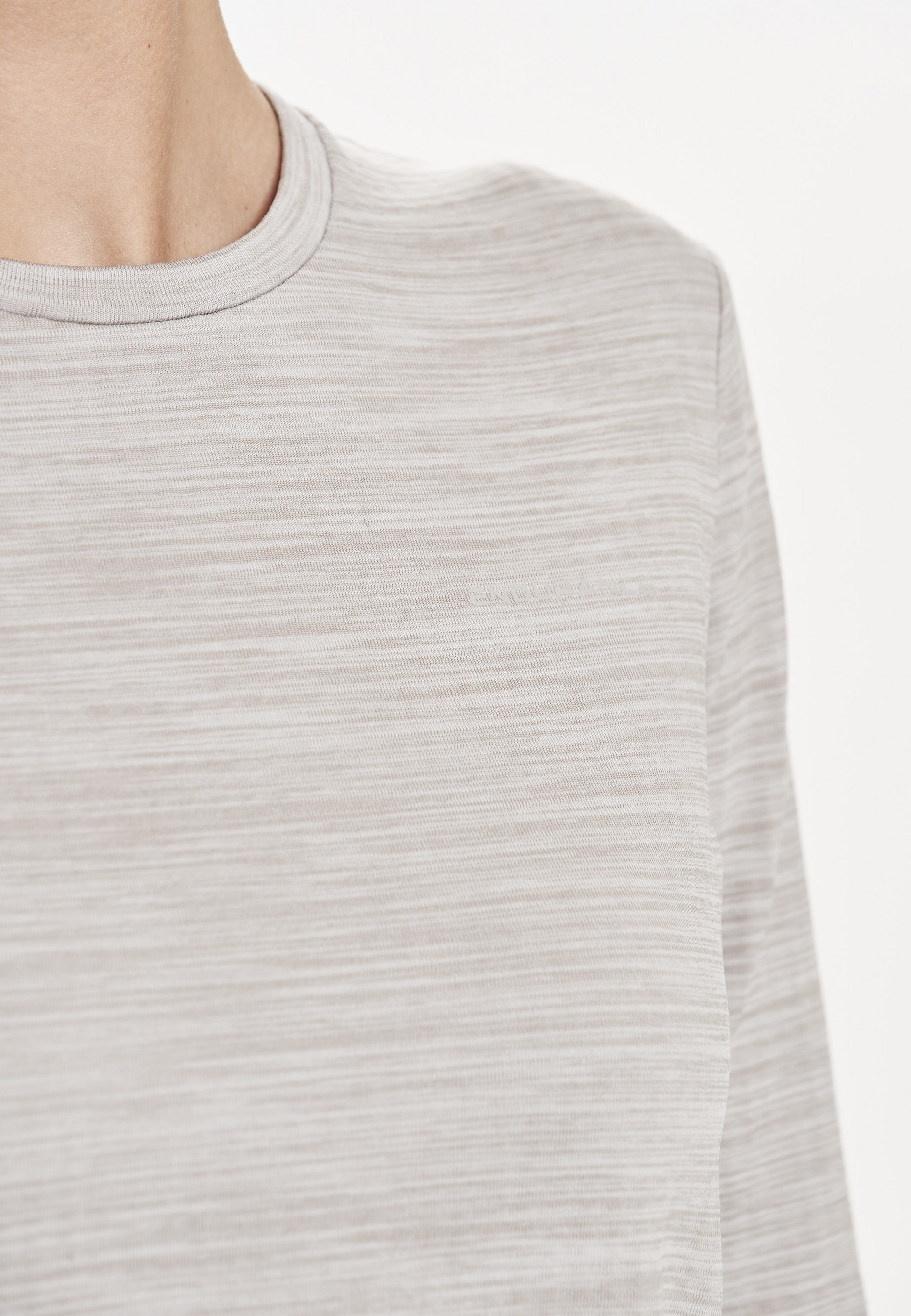 ENDURANCE, Leah Midlayer