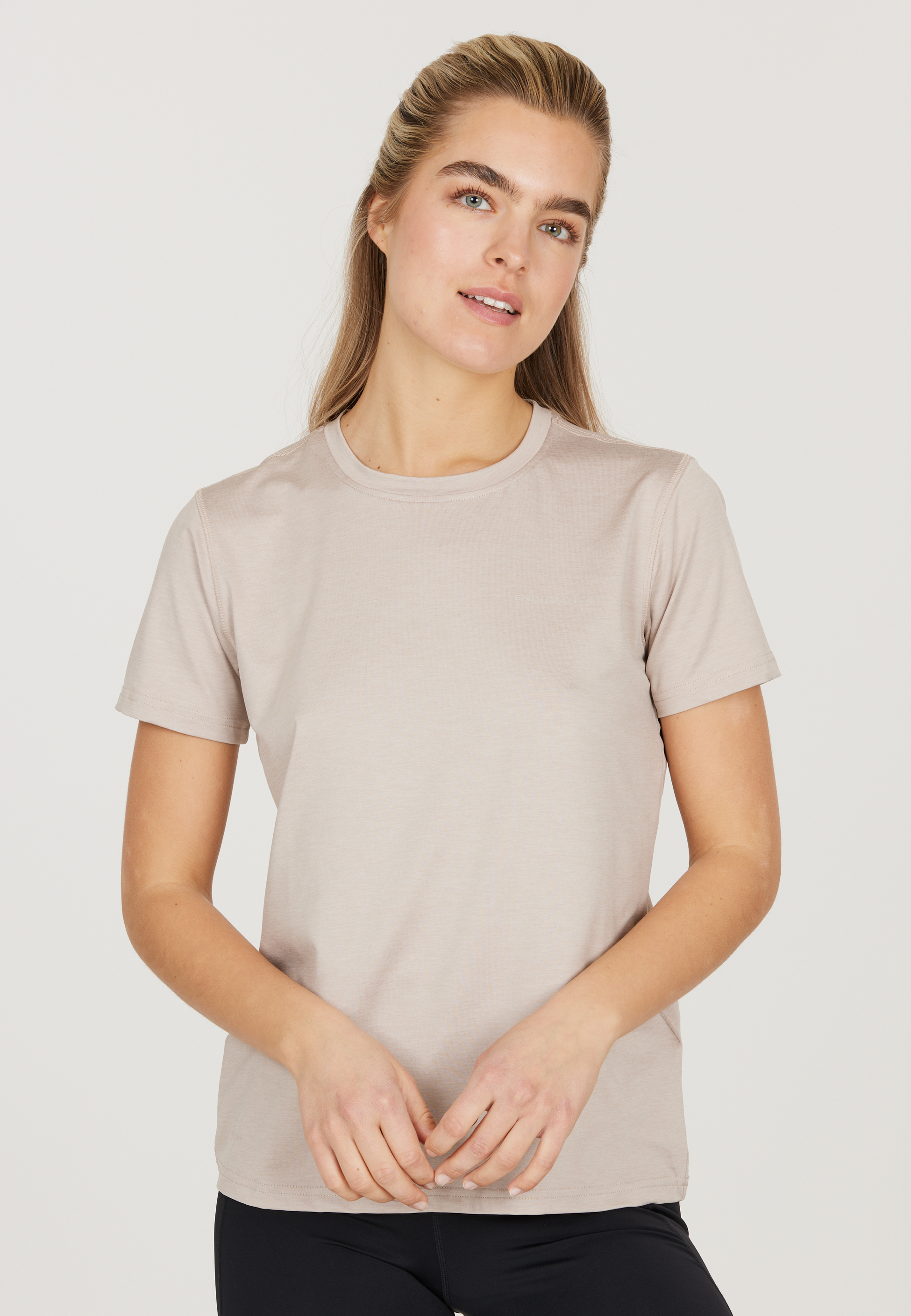 ENDURANCE, Maje T-shirt