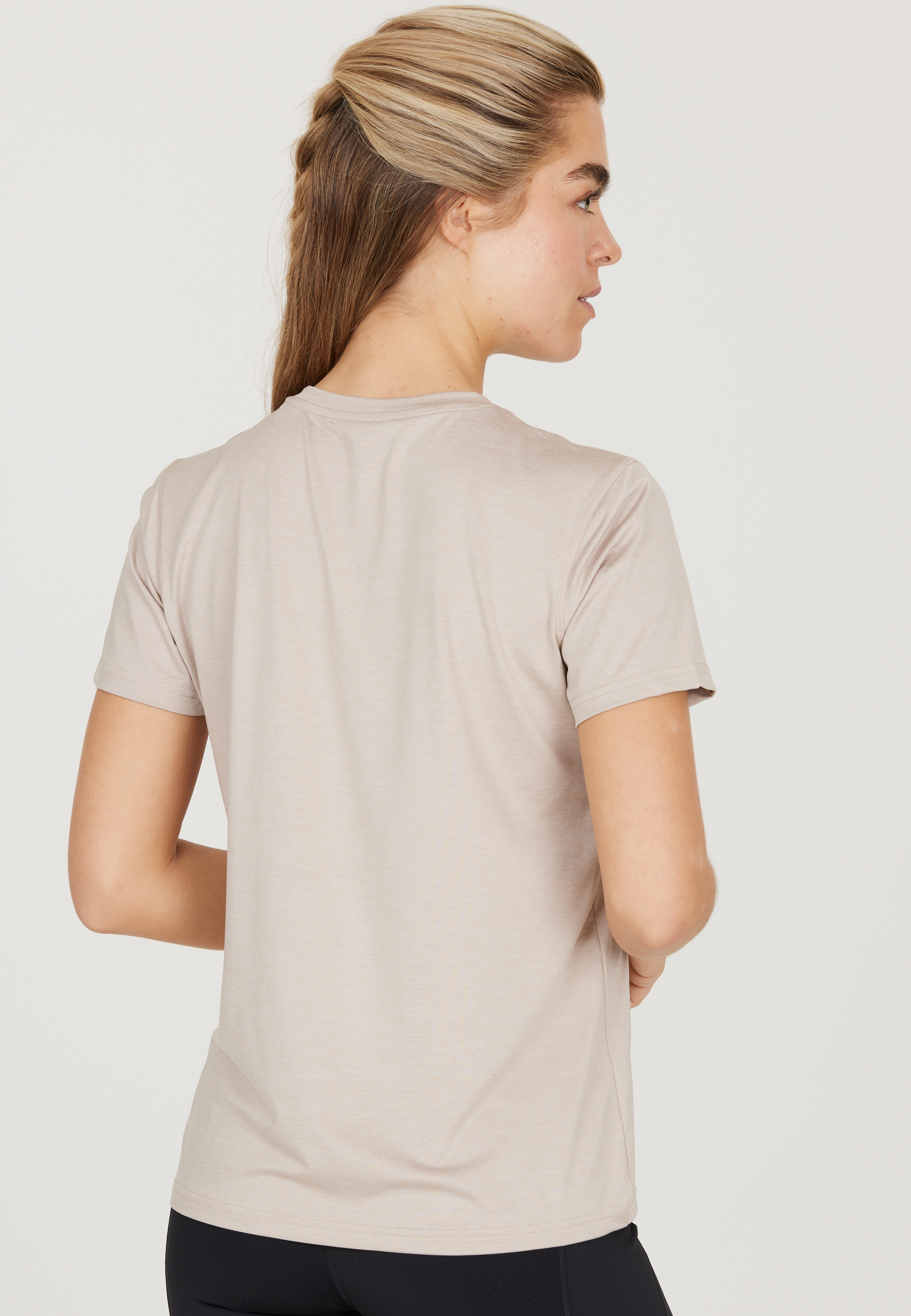 ENDURANCE, Maje T-shirt