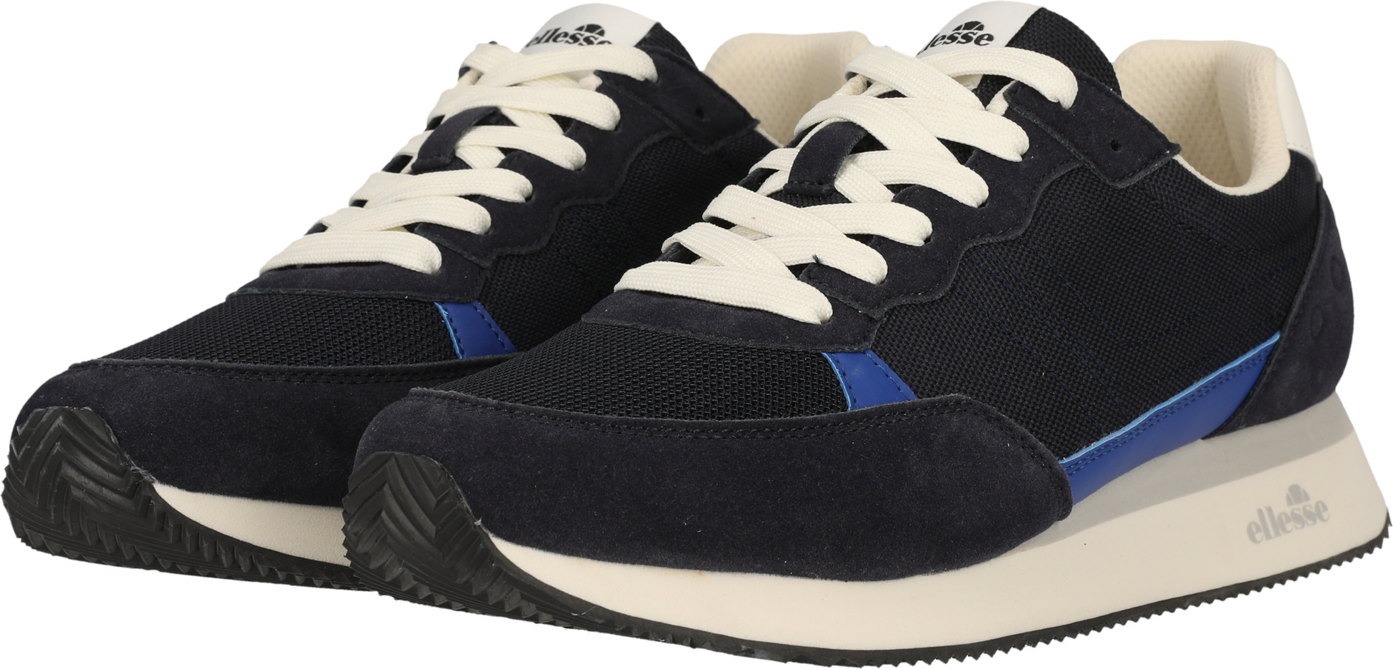 ELLESSE, Martie