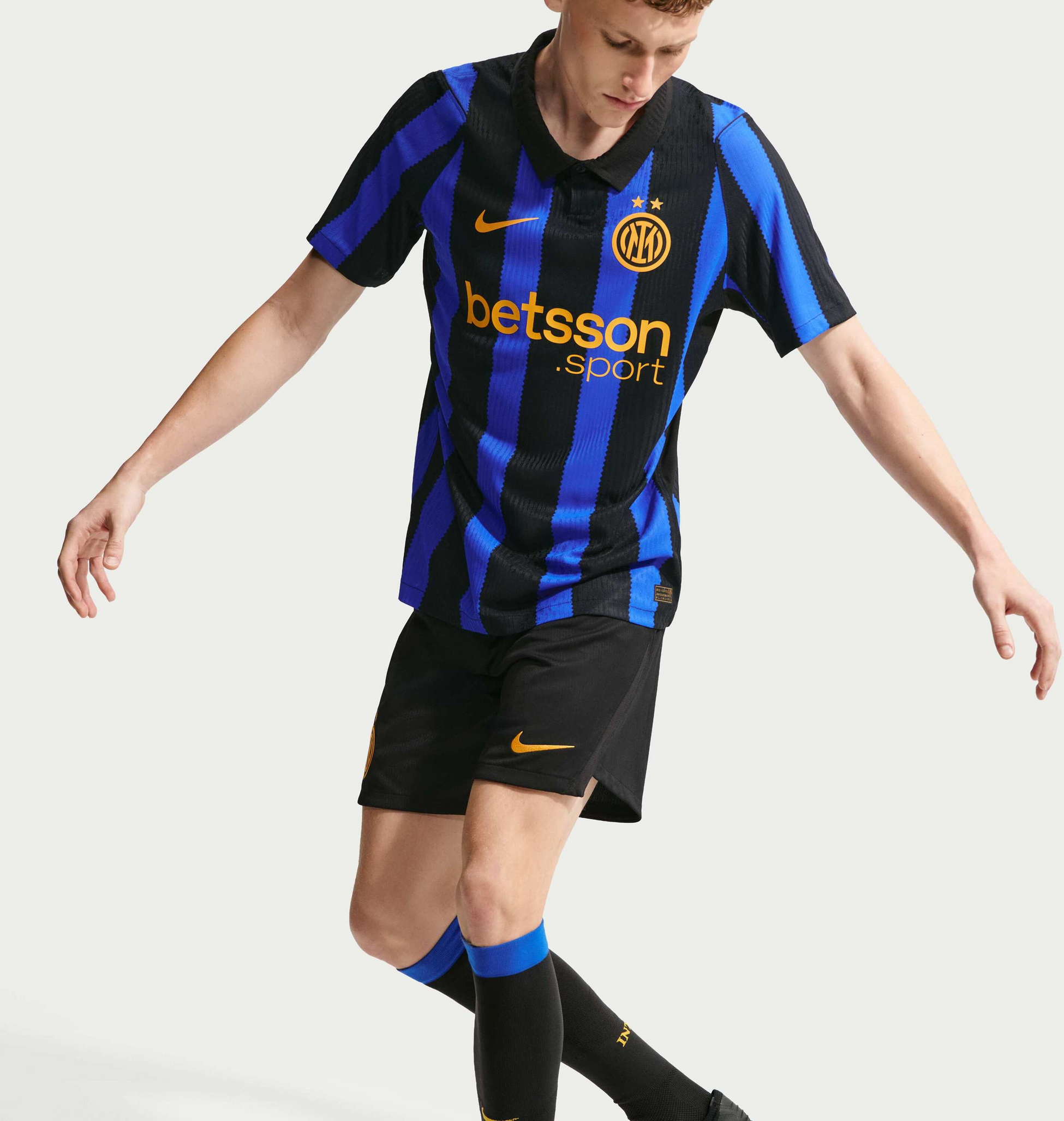 NIKE, Men's Aero-fit Football Authentic Shirt Inter Milan 2026/27 Match Home