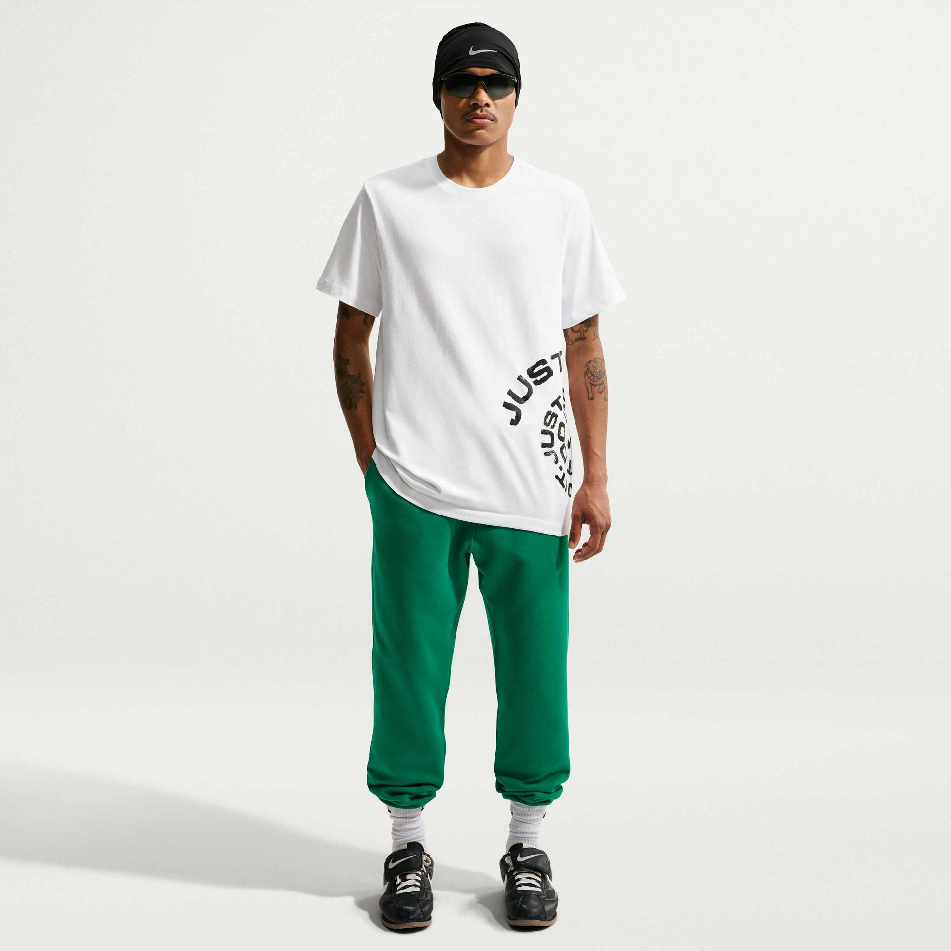 NIKE, Men's Cuffed Brushed Fleece Trousers Club