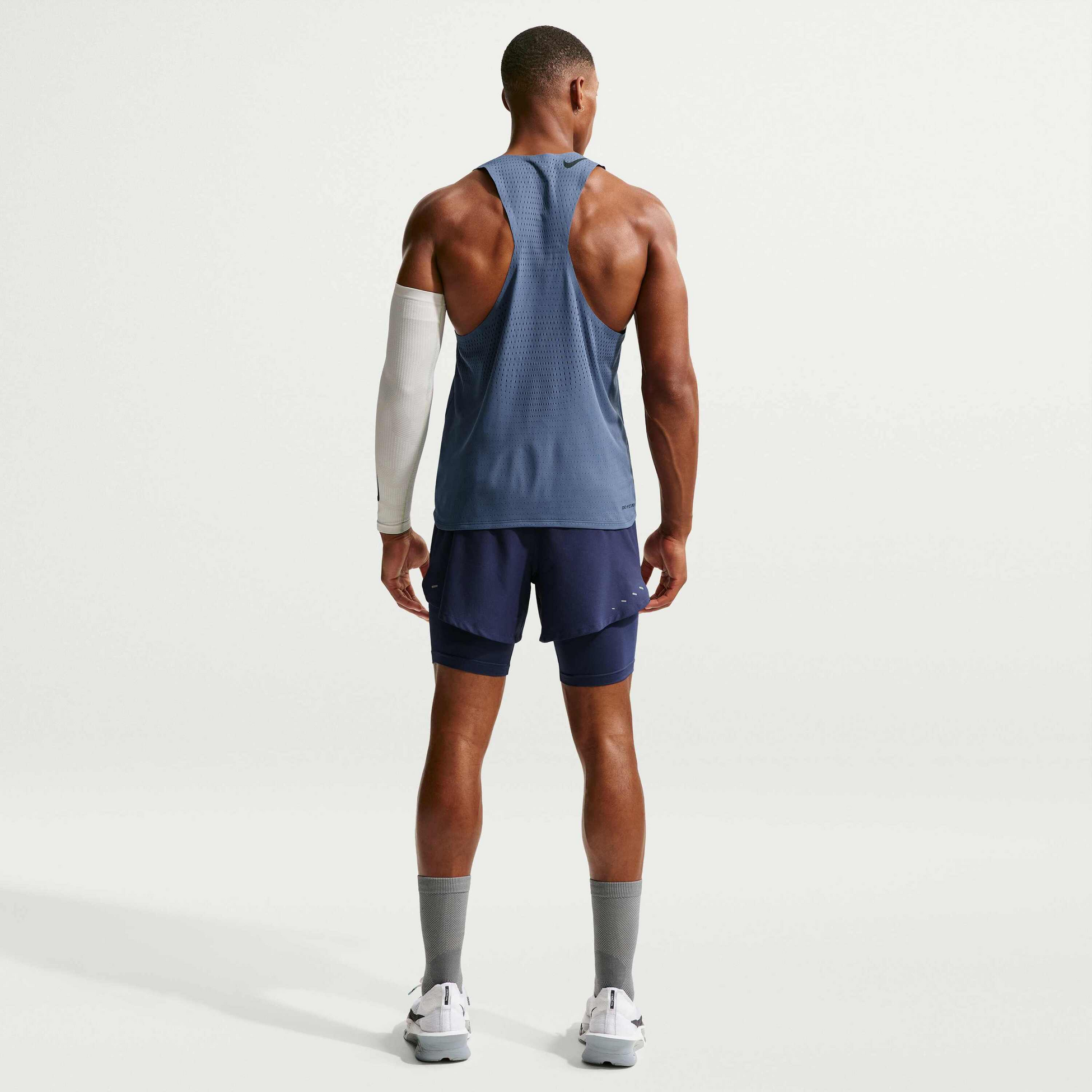 NIKE, Men's Dri-fit Adv Running Vest Aeroswift