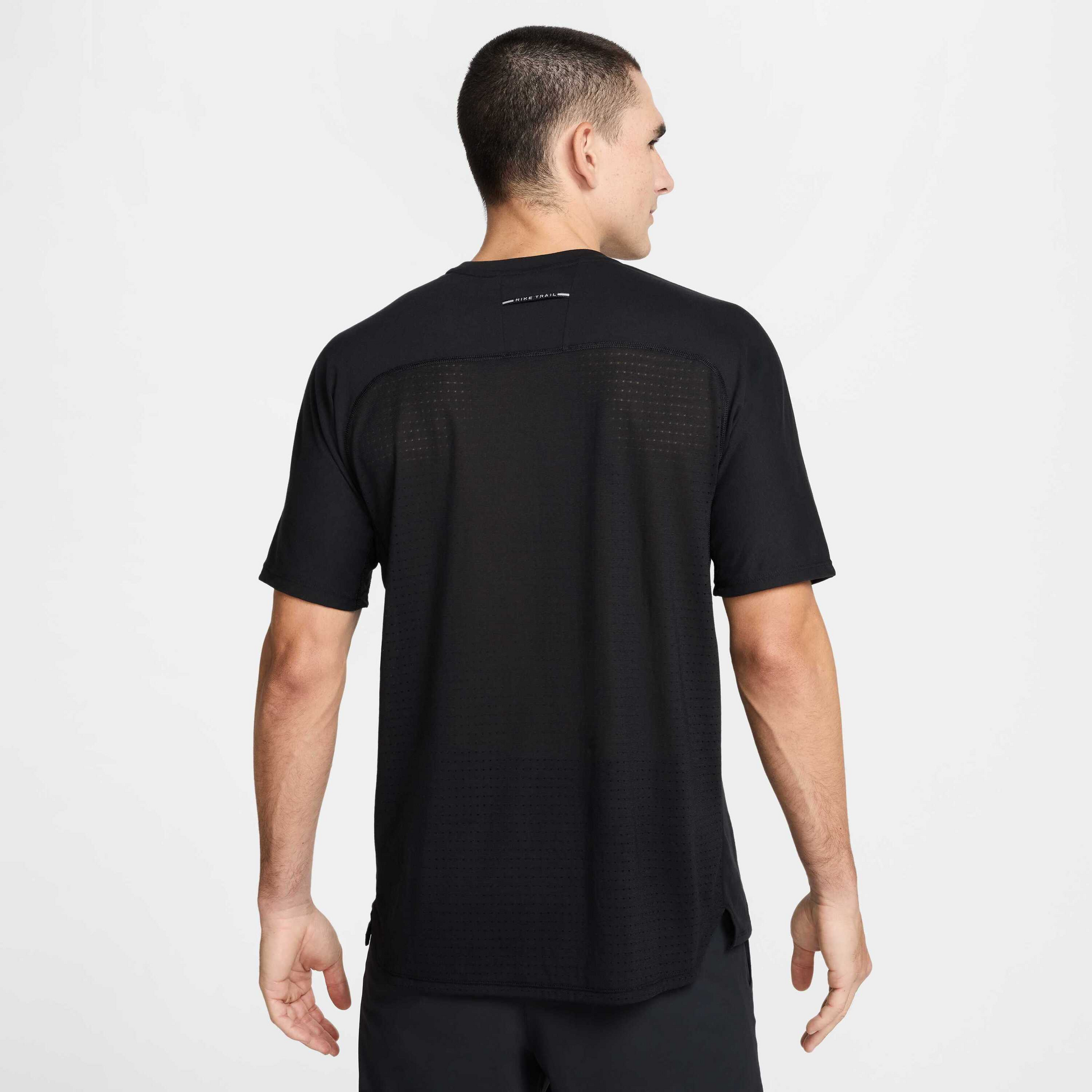 NIKE, Men's Dri-fit Adv Short-sleeve Running Top Trail Solar Chase