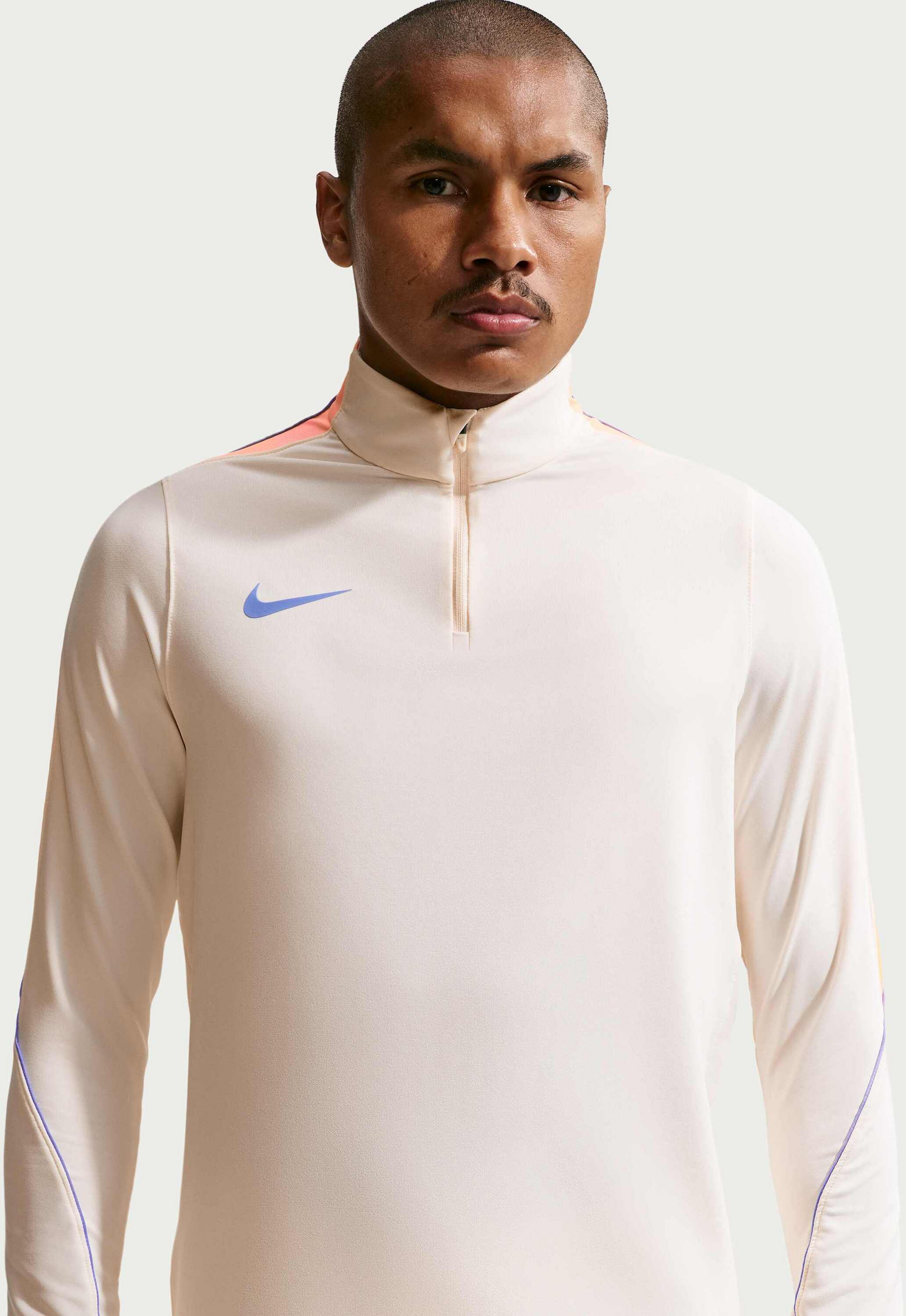 NIKE, Men's Dri-fit Football Drill Top Strike
