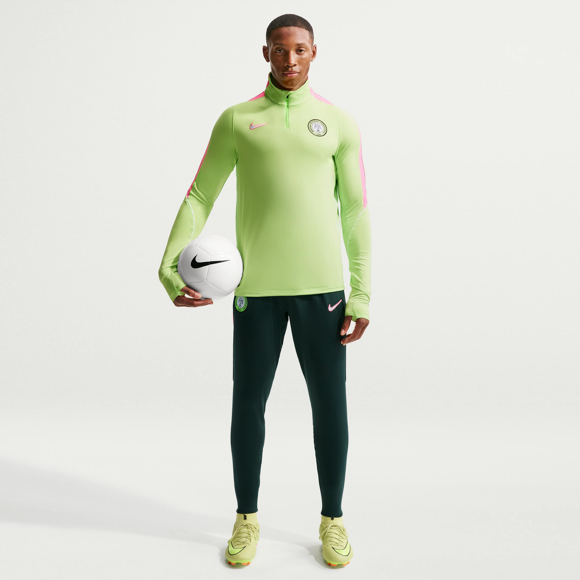 NIKE, Men's Dri-fit Football Knit Pants Nigeria Strike
