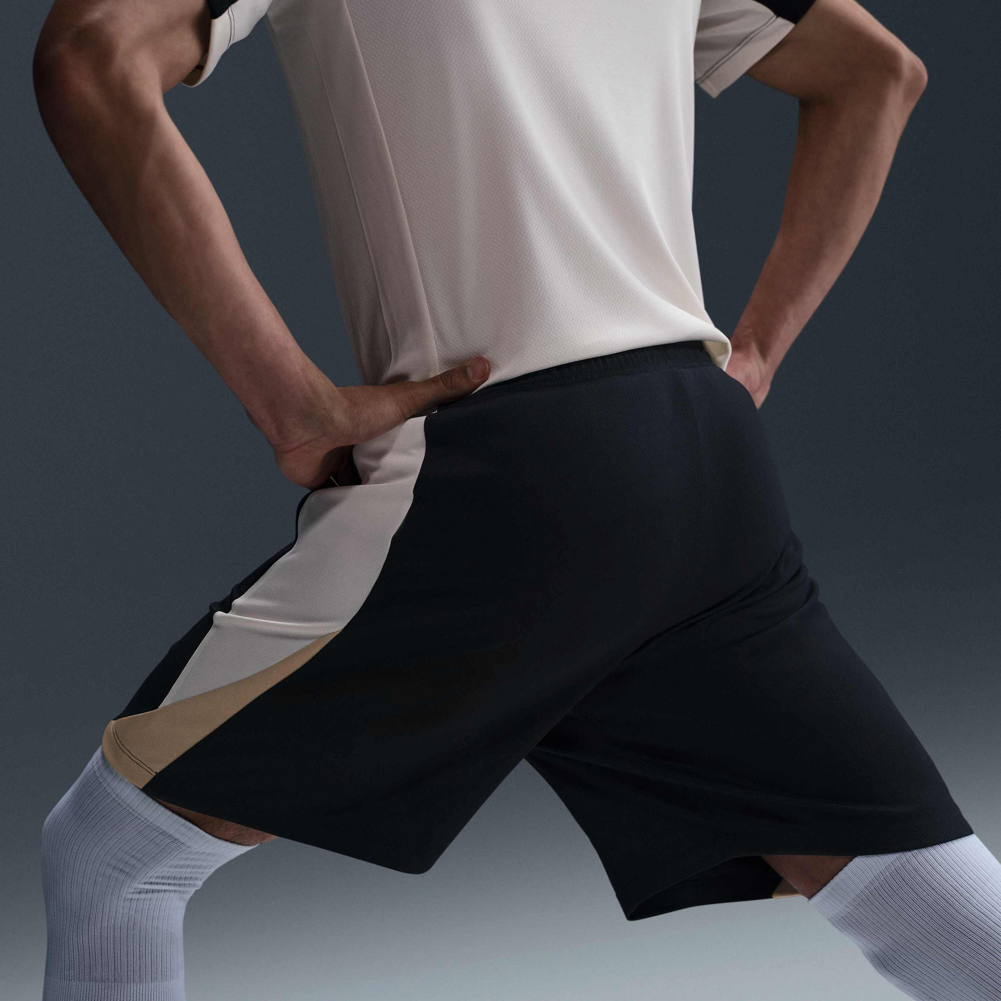 NIKE, Men's Dri-fit Football Shorts Strike