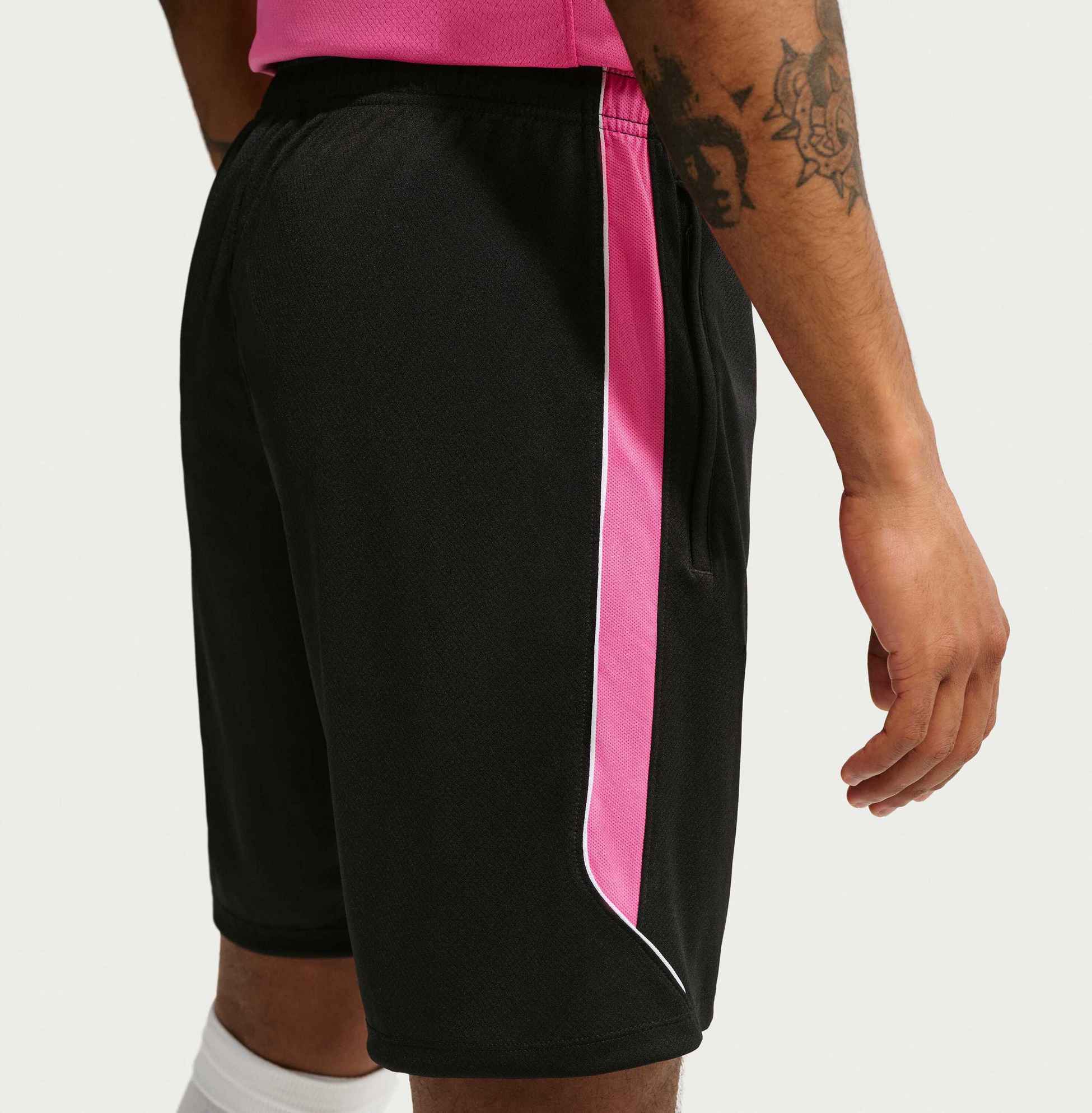 NIKE, Men's Dri-fit Football Shorts Strike