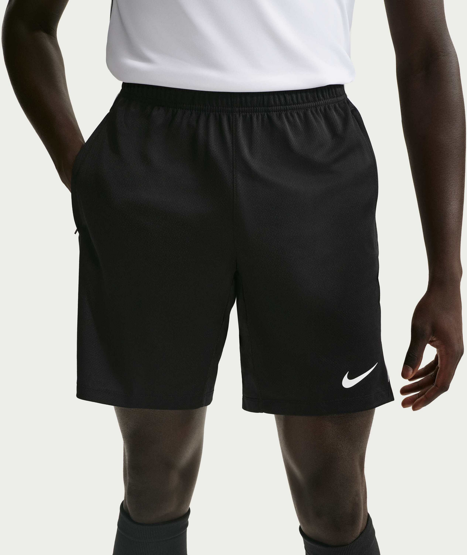 NIKE, Men's Dri-fit Football Shorts Strike