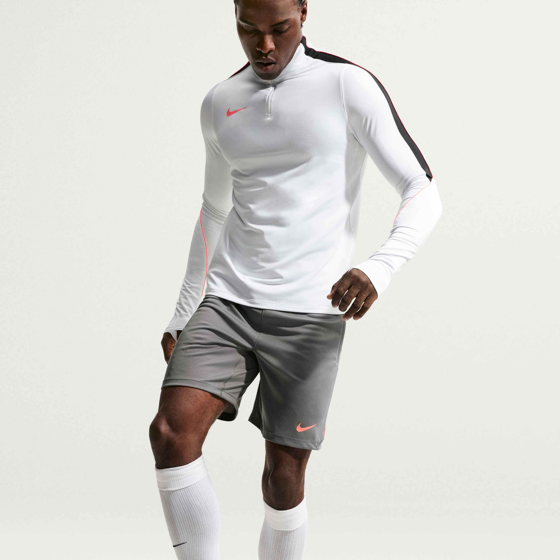 NIKE, Men's Dri-fit Football Shorts Strike