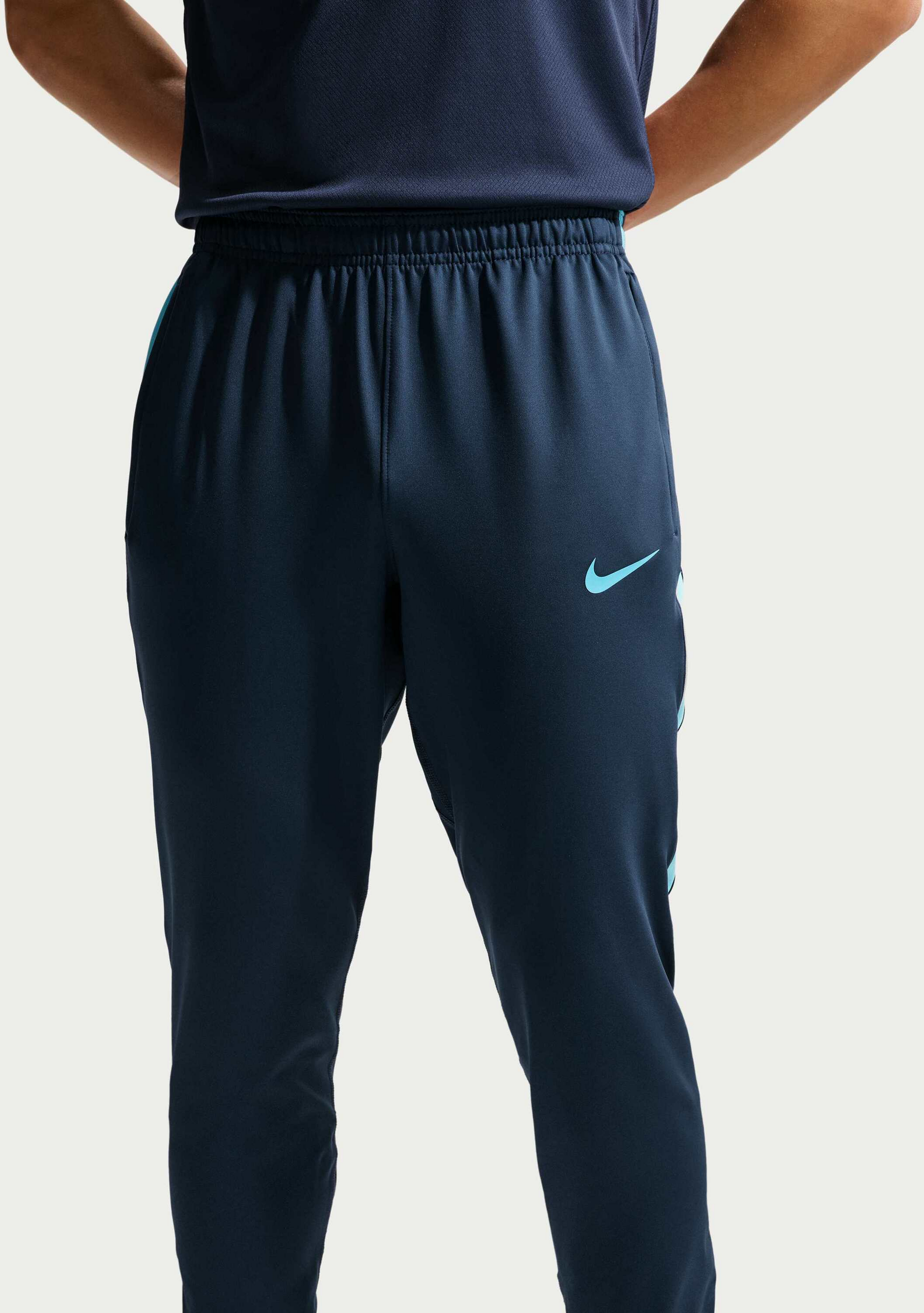 NIKE, Men's Dri-fit Football Trousers Strike
