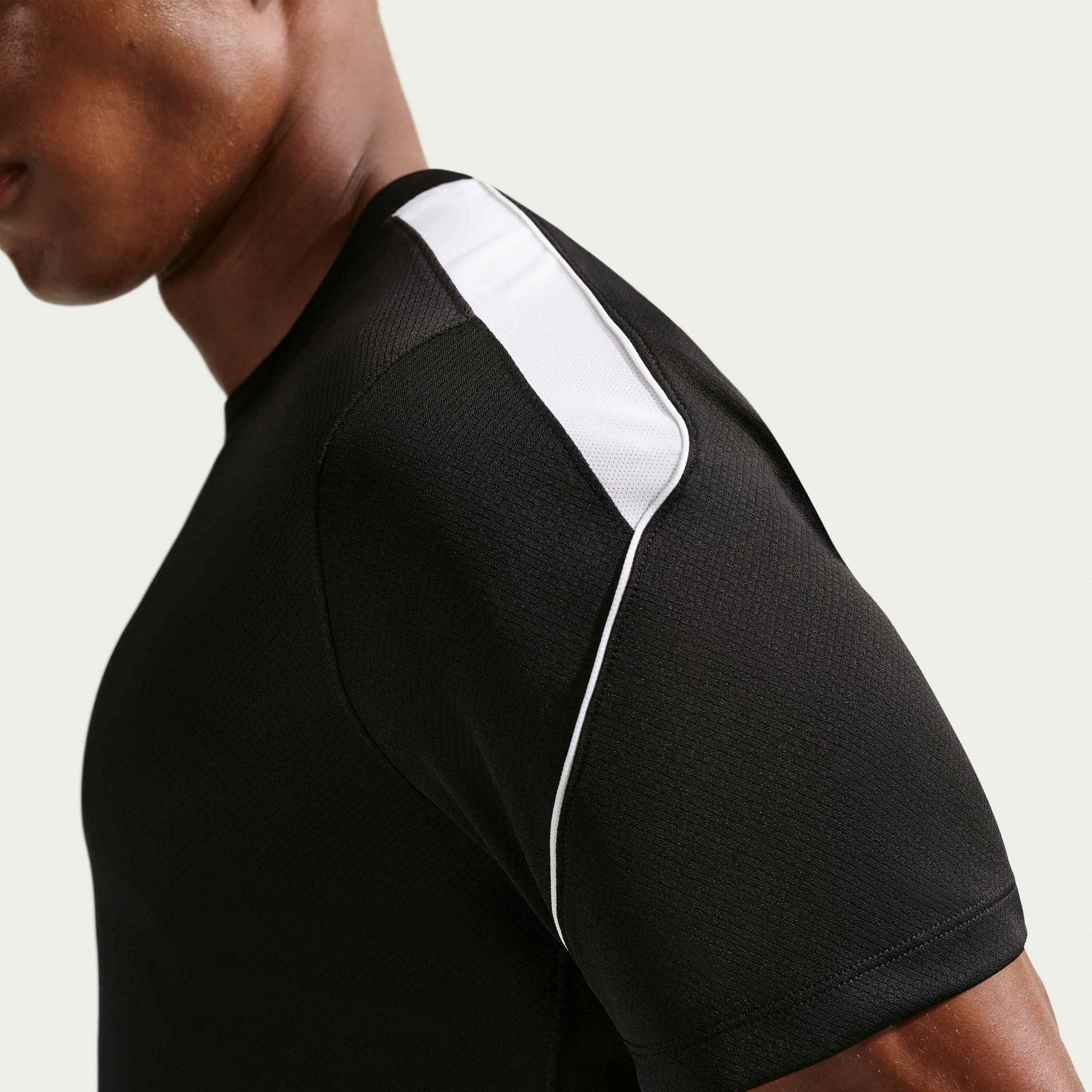 NIKE, Men's Dri-fit Short-sleeve Football Shirt Strike