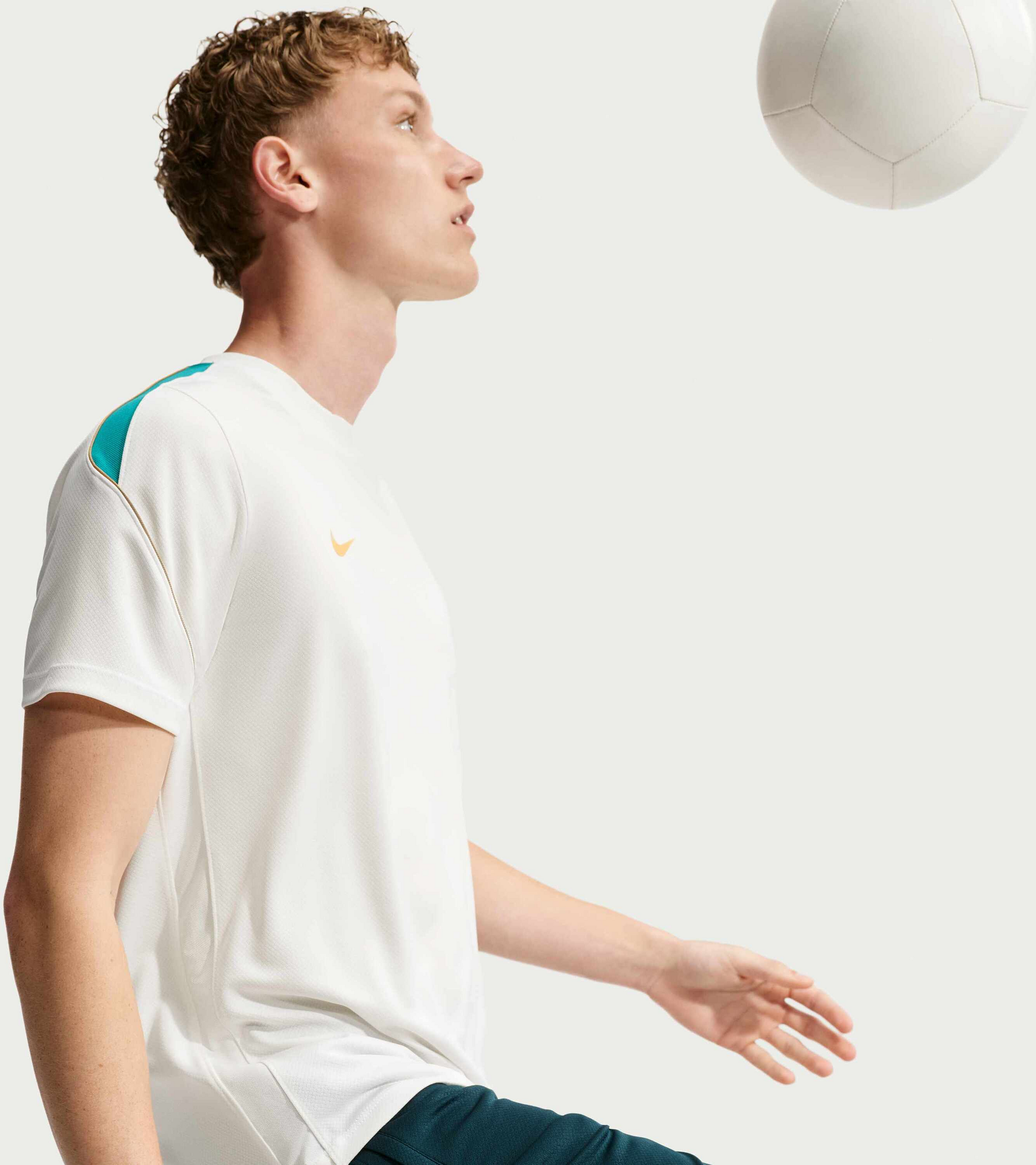NIKE, Men's Dri-fit Short-sleeve Football Shirt Strike