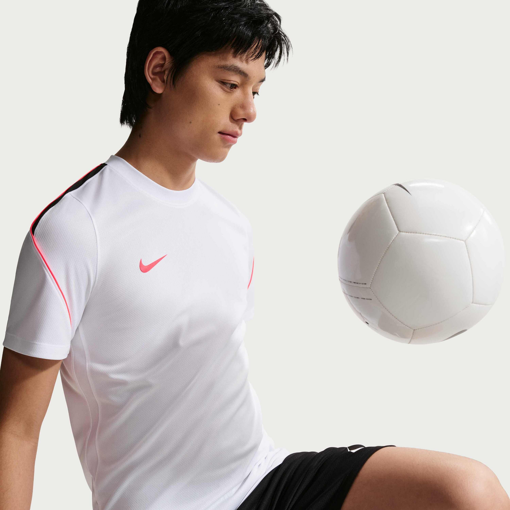 NIKE, Men's Dri-fit Short-sleeve Football Shirt Strike