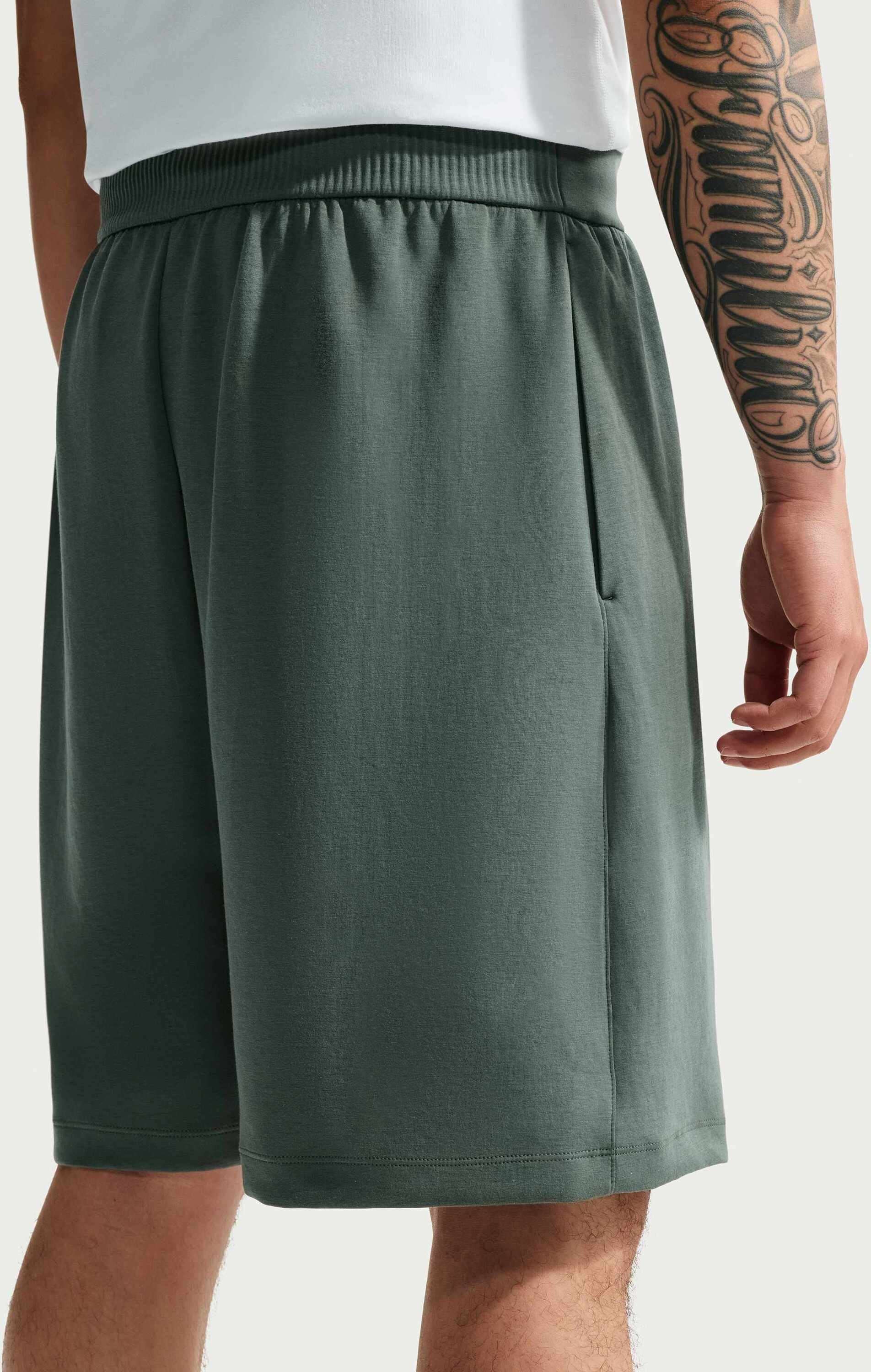 NIKE, Men's Dri-fit Shorts 24.7 Impossiblysoft