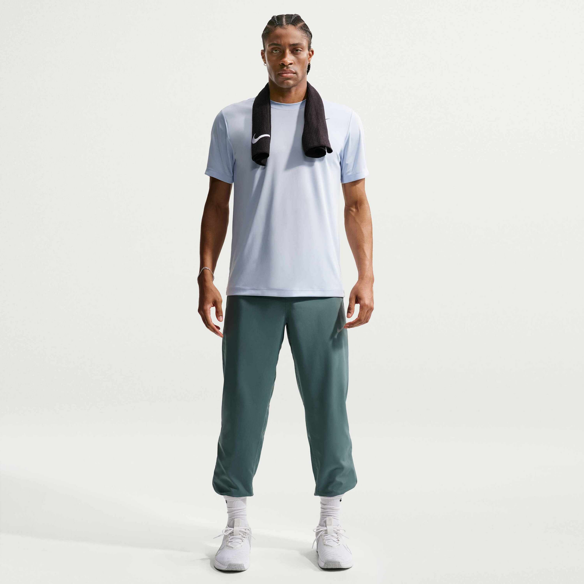 NIKE, Men's Dri-fit Tapered Versatile Trousers Form