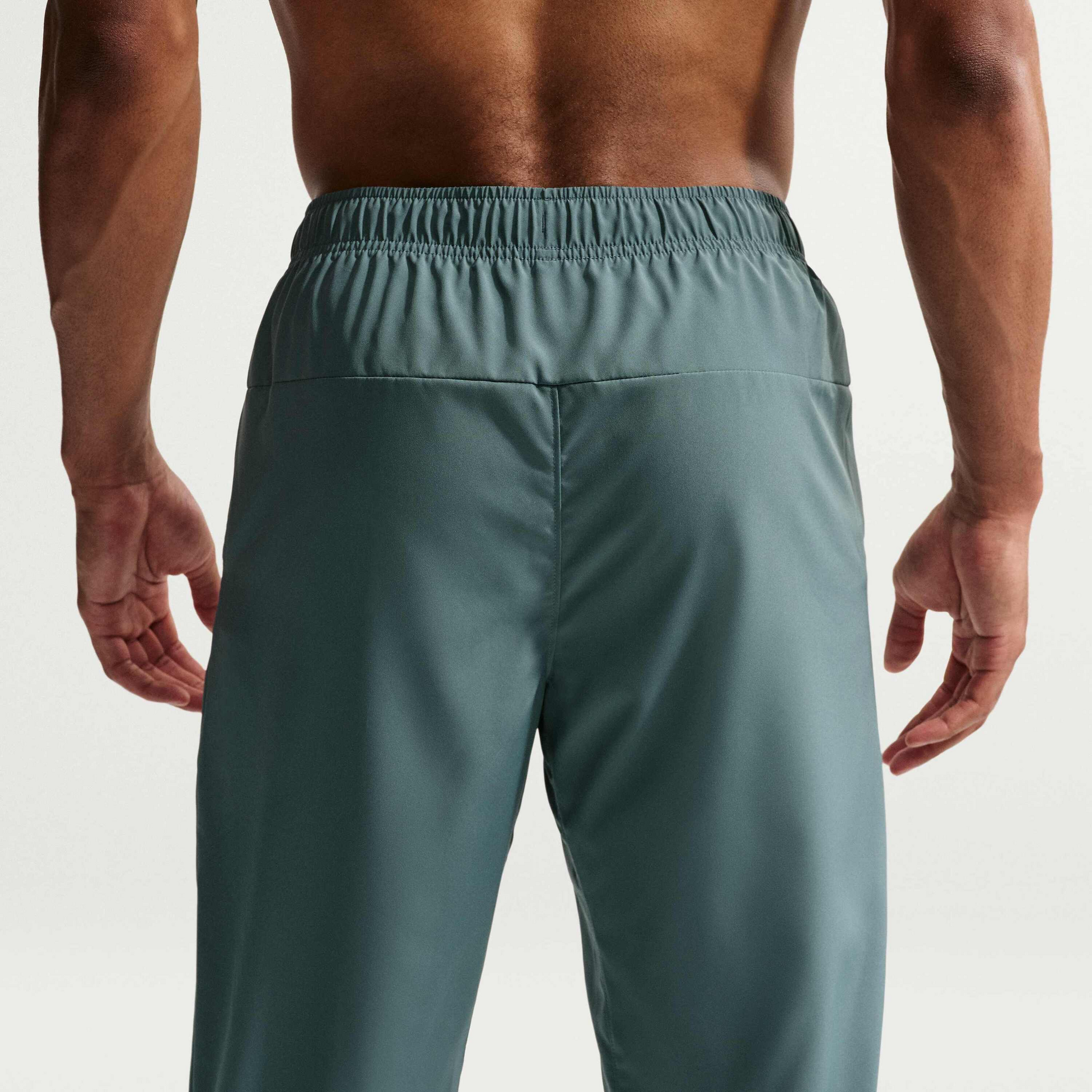 NIKE, Men's Dri-fit Tapered Versatile Trousers Form