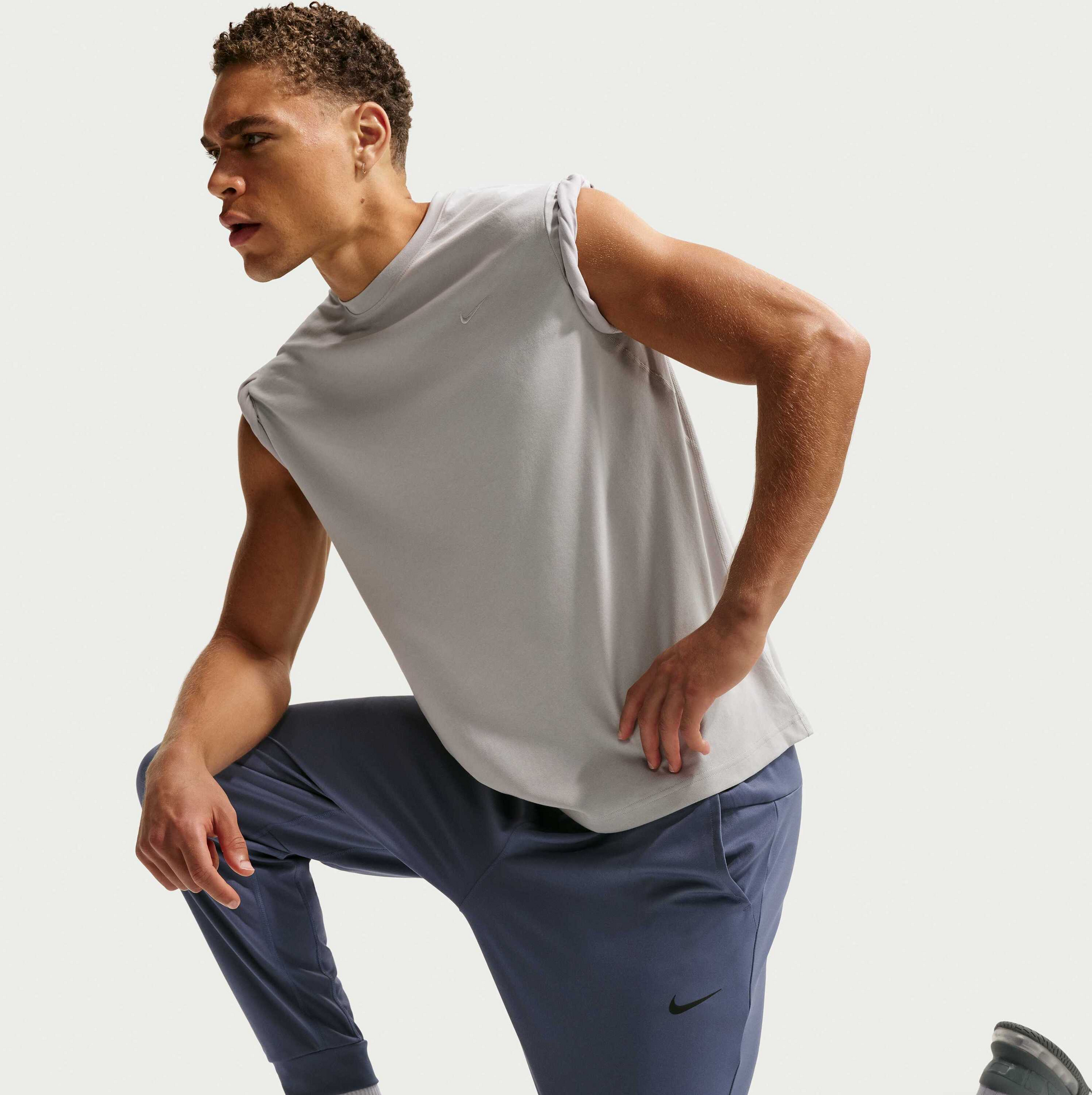NIKE, Men's Dri-fit Tapered Versatile Trousers Totality