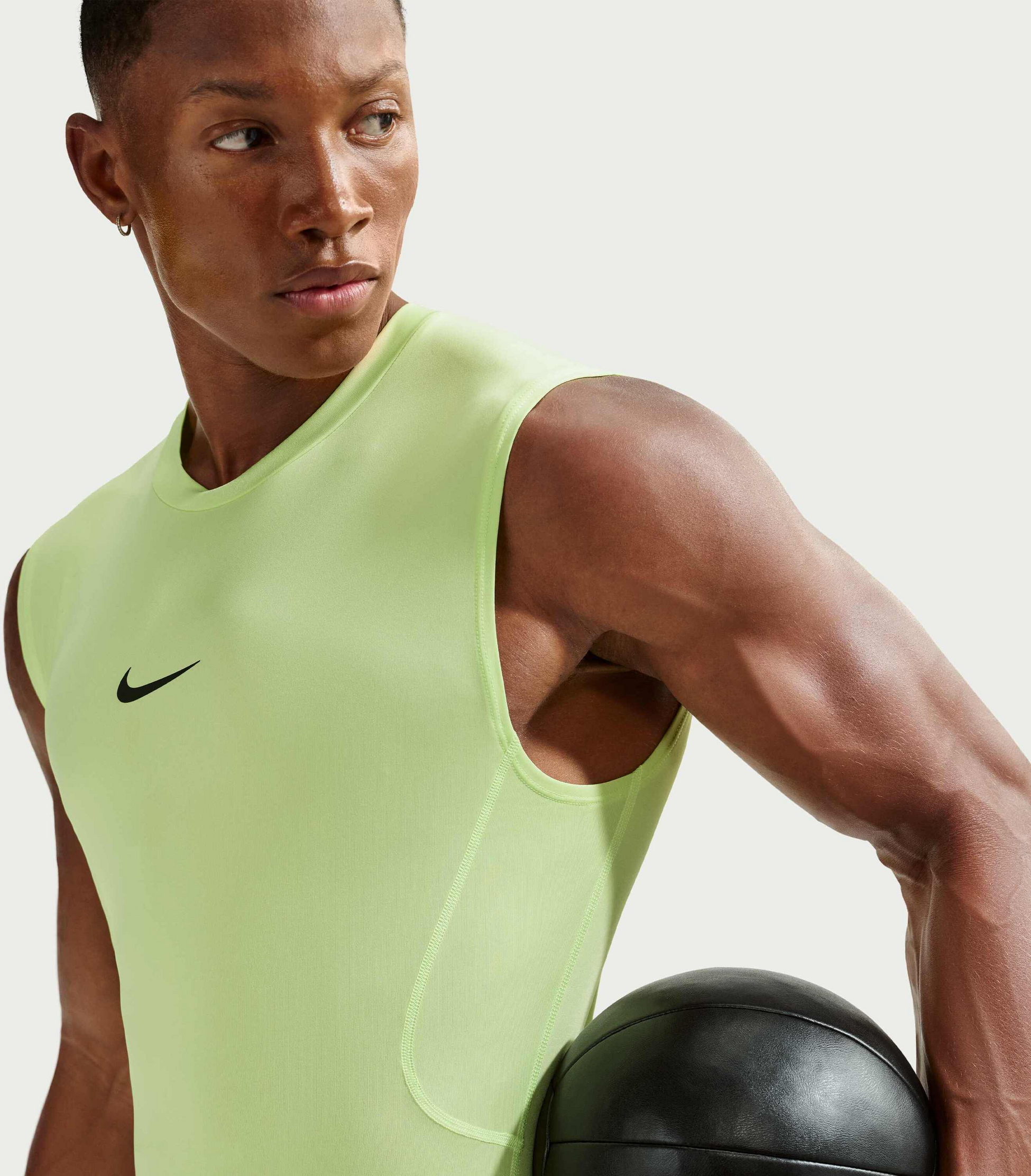 NIKE, Men's Dri-fit Tight Sleeveless Fitness Top Pro