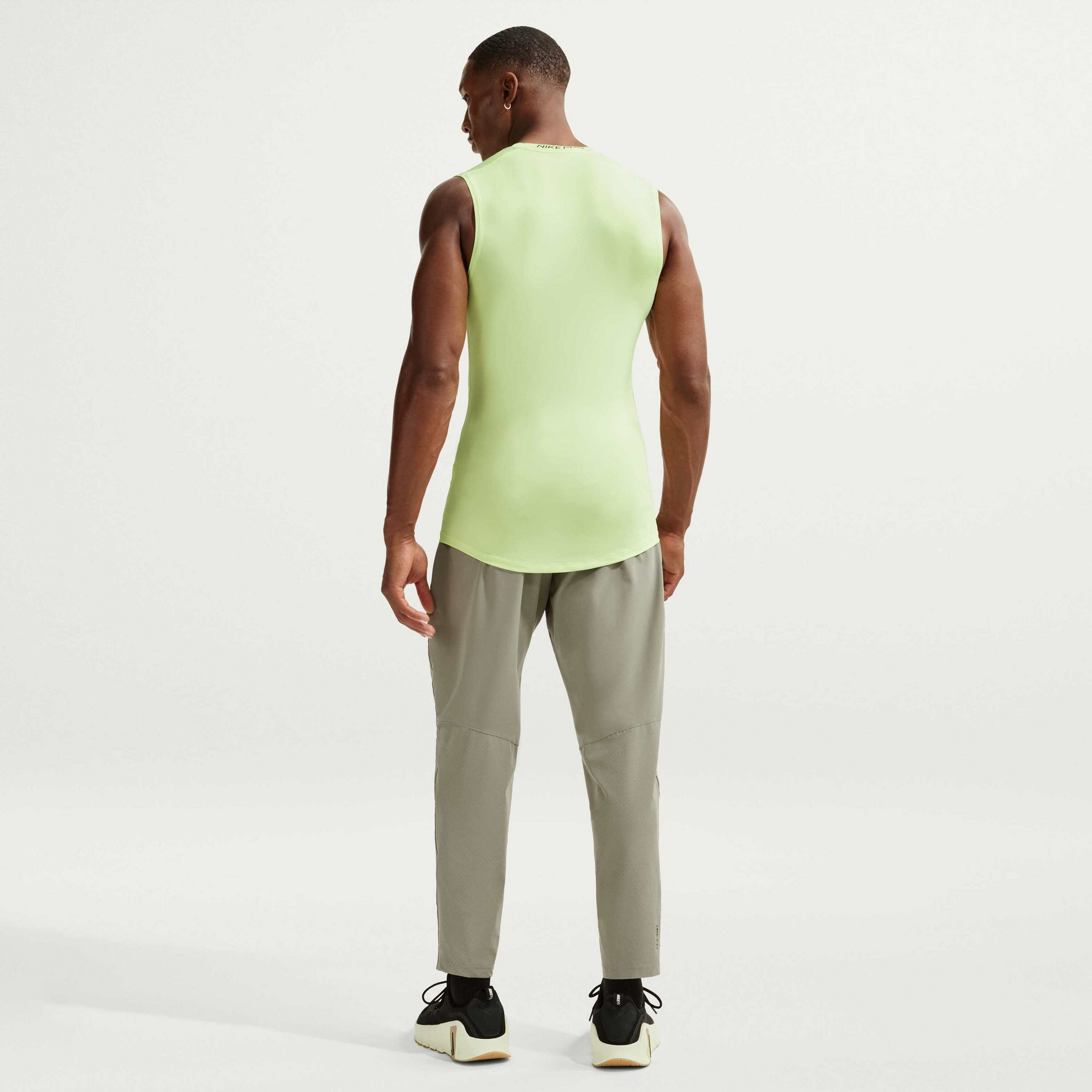 NIKE, Men's Dri-fit Tight Sleeveless Fitness Top Pro