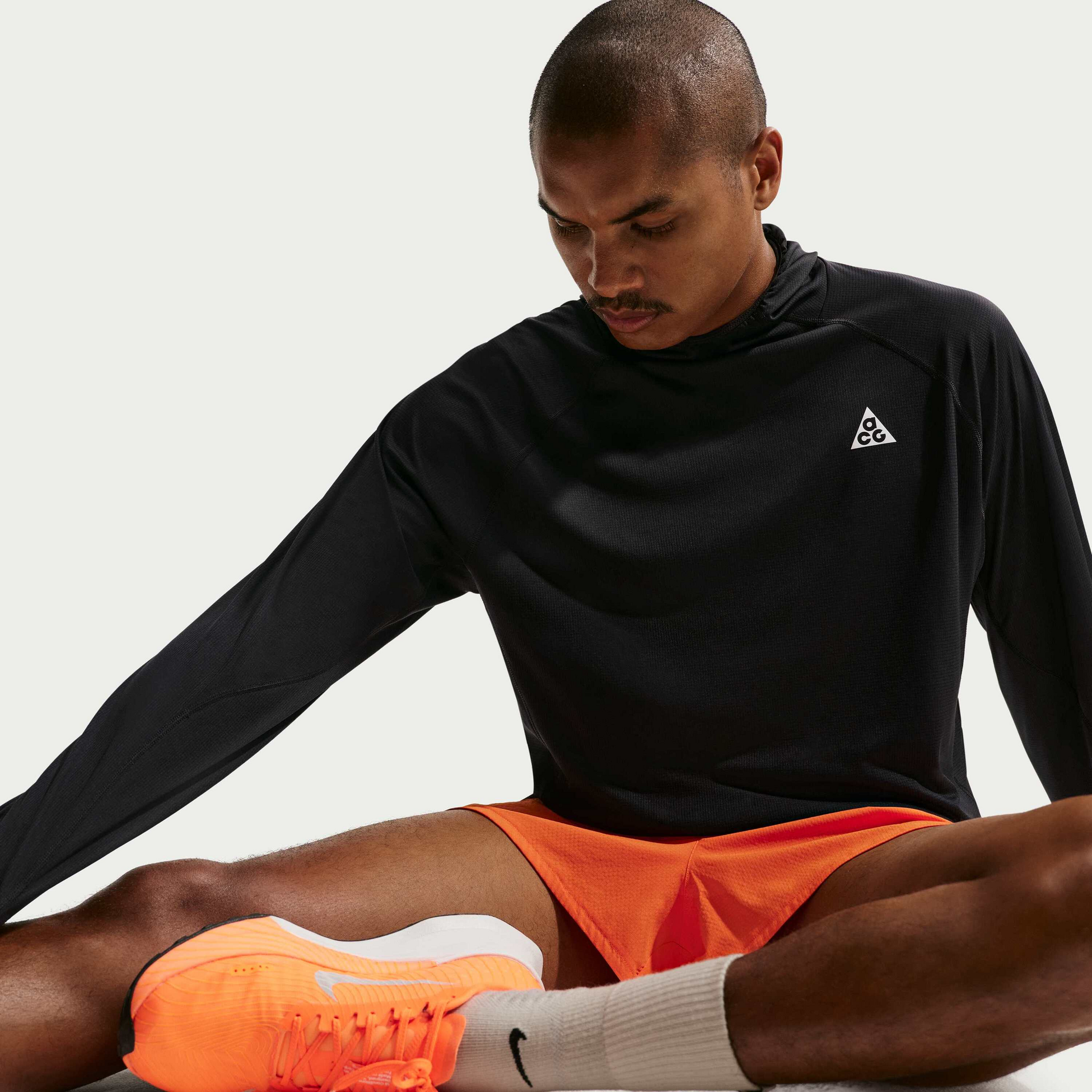 NIKE, Men's Dri-fit Uv Protection Hooded Trail-running Top Acg 'solar Chase'
