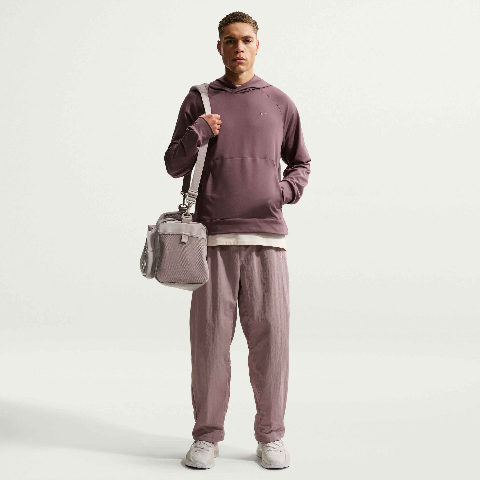 NIKE, Men's Dri-fit Uv Protection Pullover Performance Hoodie Primary Nanoknit