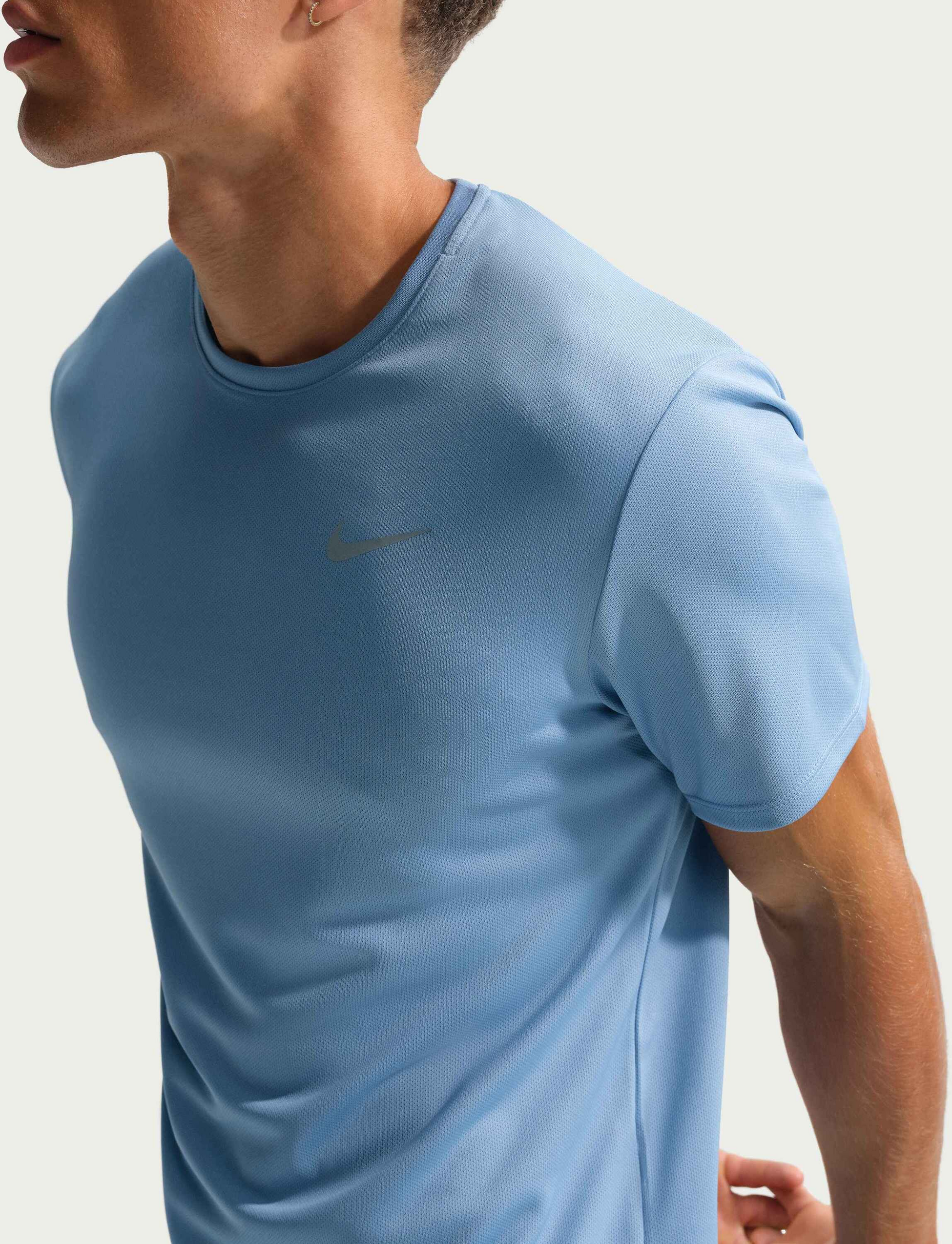 NIKE, Men's Dri-fit Uv Short-sleeve Running Top Miler