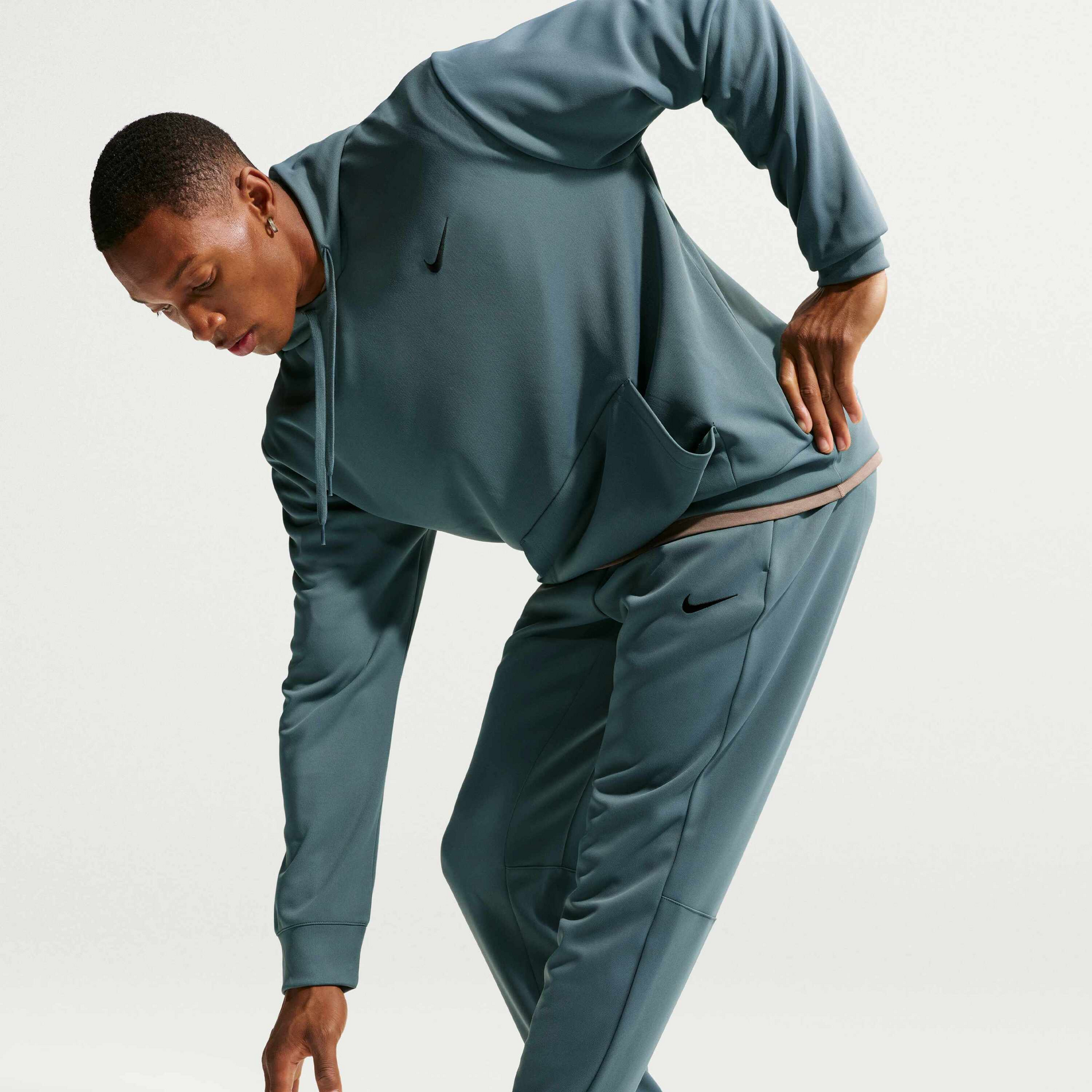 NIKE, Men's Dri-fit Uv Training Joggers Hyverse