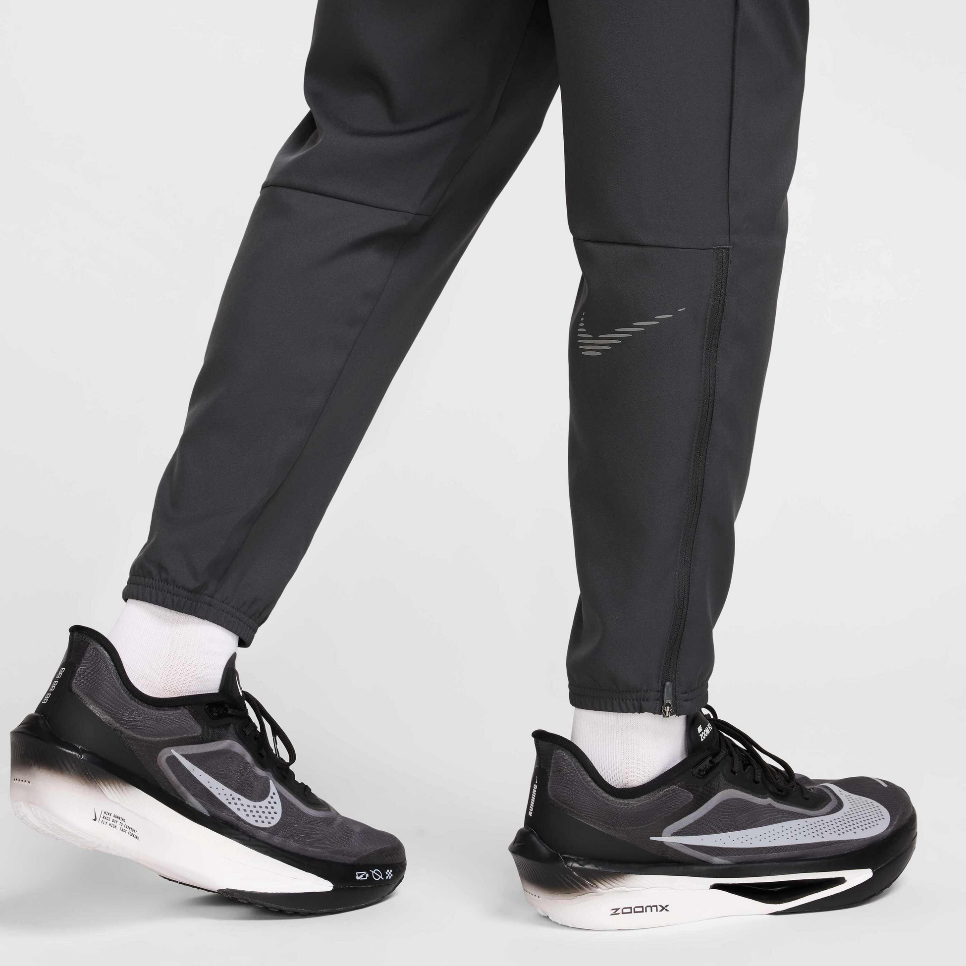 NIKE, Men's Dri-fit Woven Running Trousers Challenger Flash
