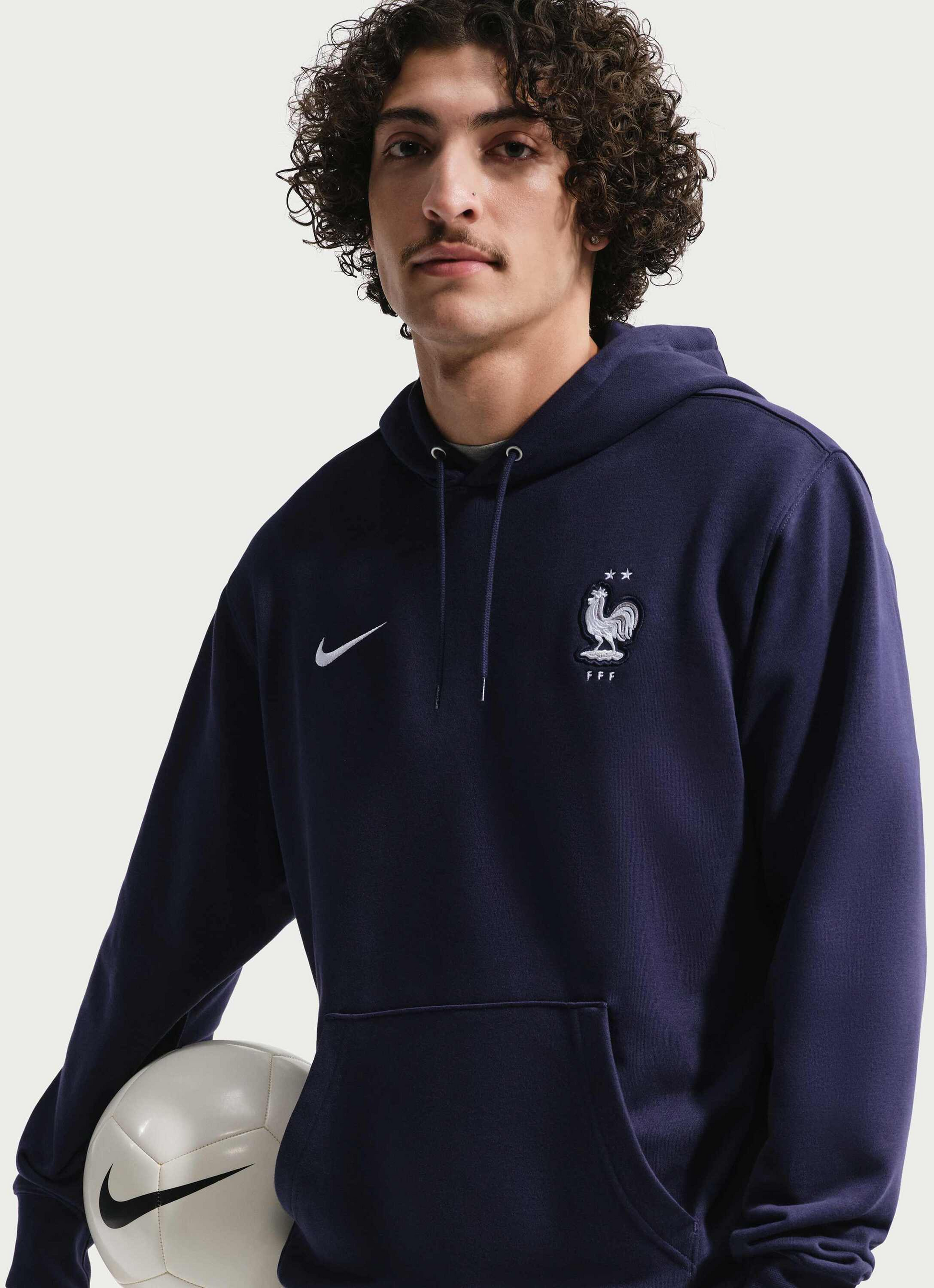 NIKE, Men's Football French Terry Pullover Hoodie Fff Club