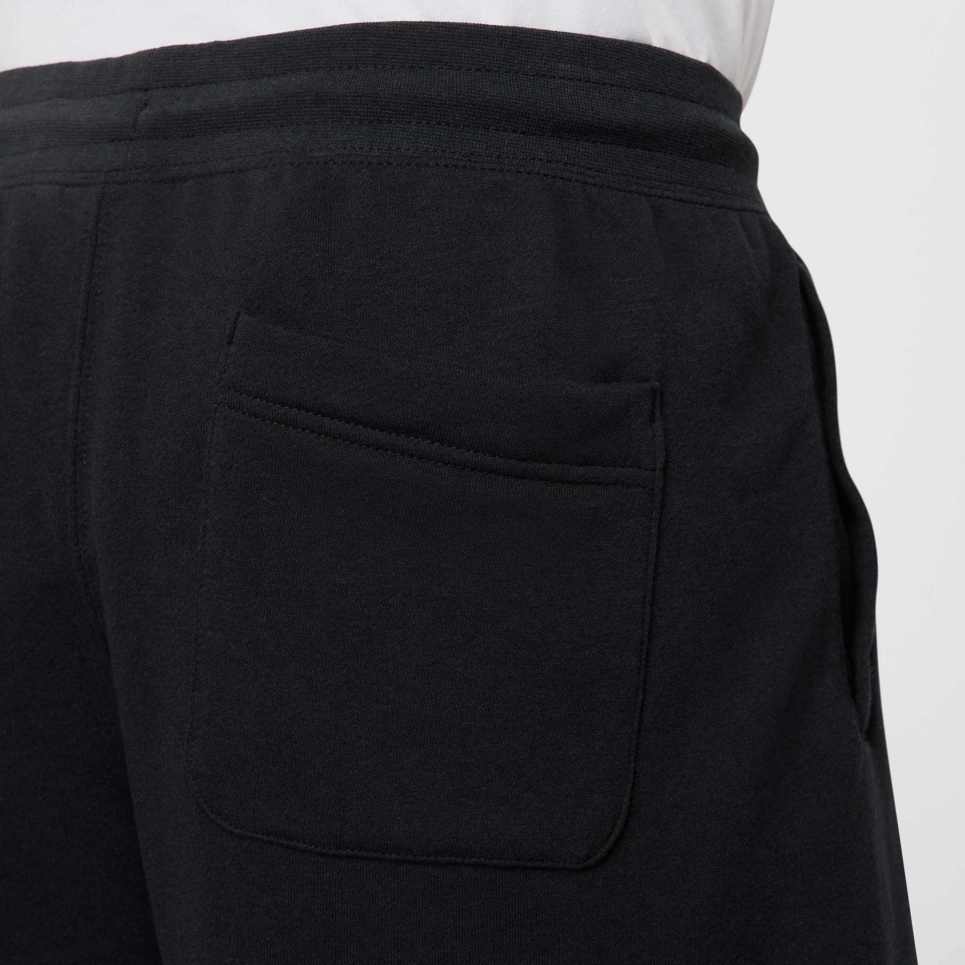 NIKE, Men's French Terry Alumni Shorts Club