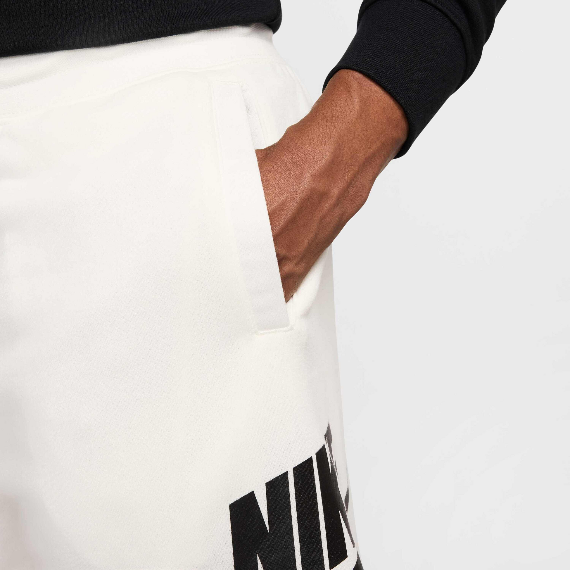 NIKE, Men's French Terry Alumni Shorts Club