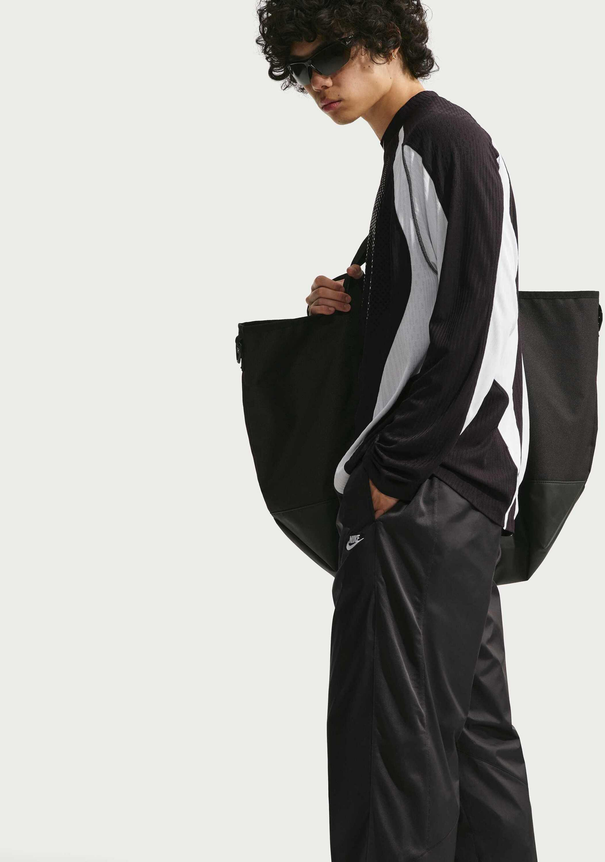 NIKE, Men's Lightweight Trousers Windrunner