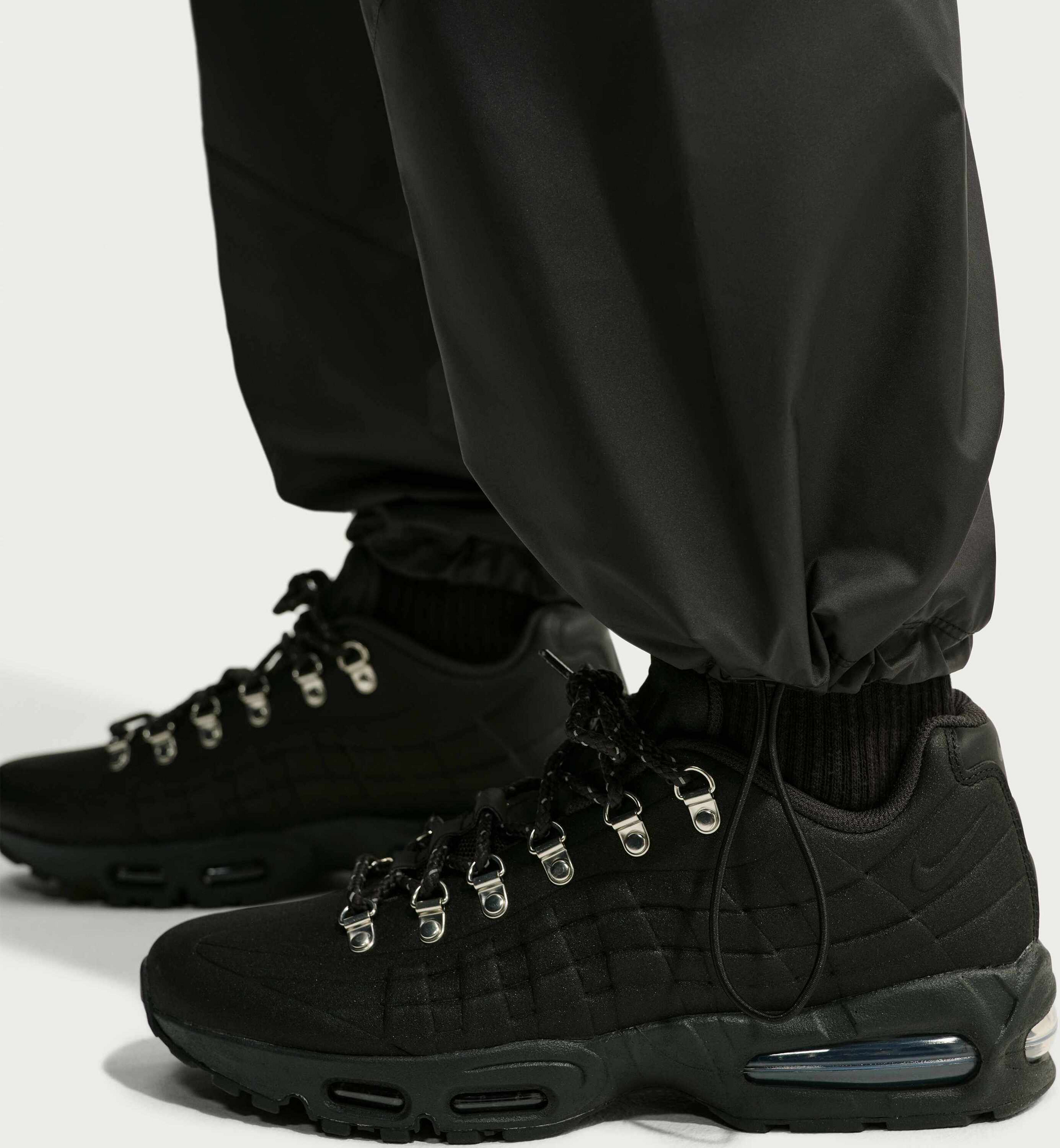 NIKE, Men's Lightweight Trousers Windrunner