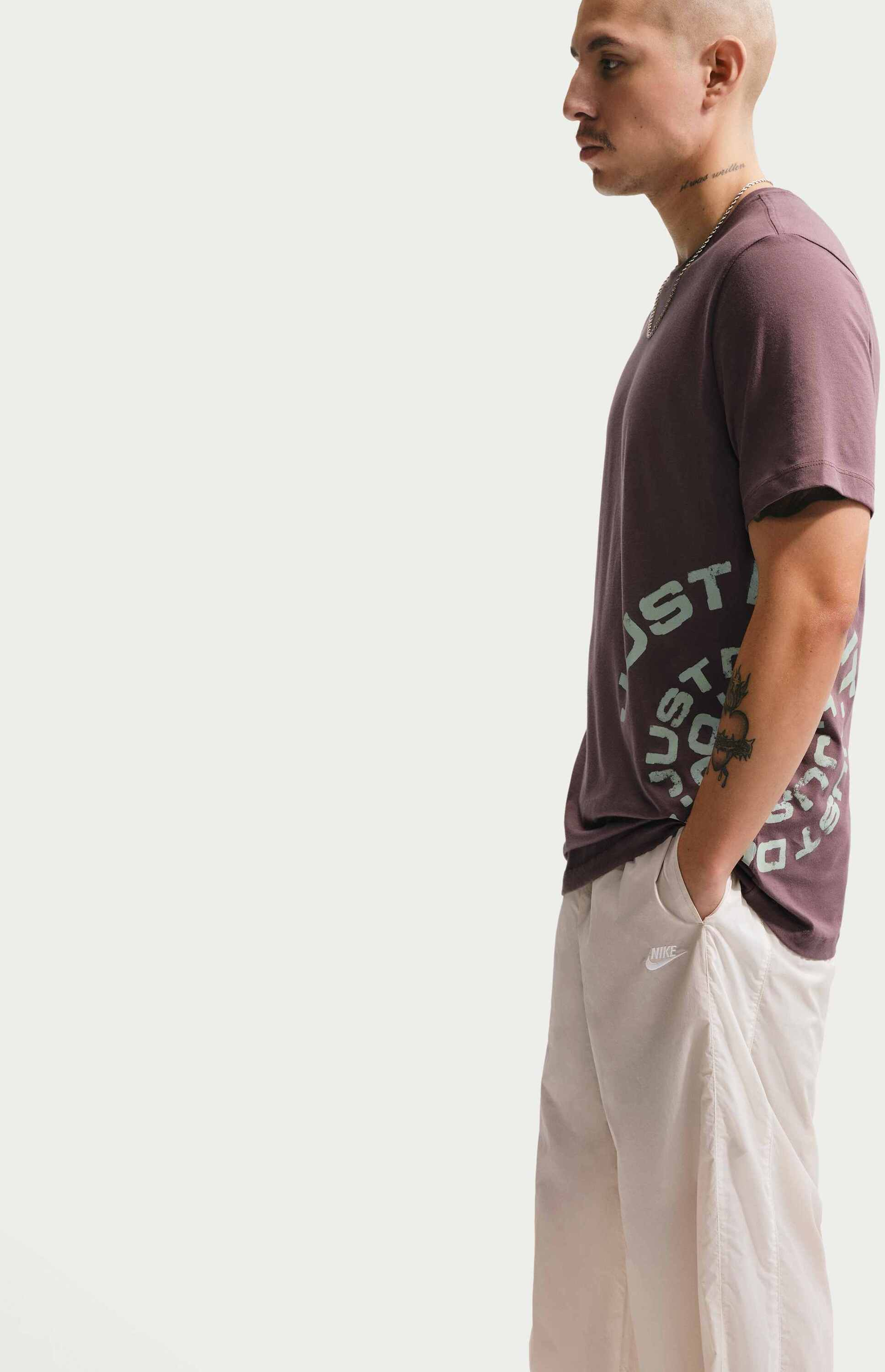 NIKE, Men's Lightweight Uv Trousers Windrunner