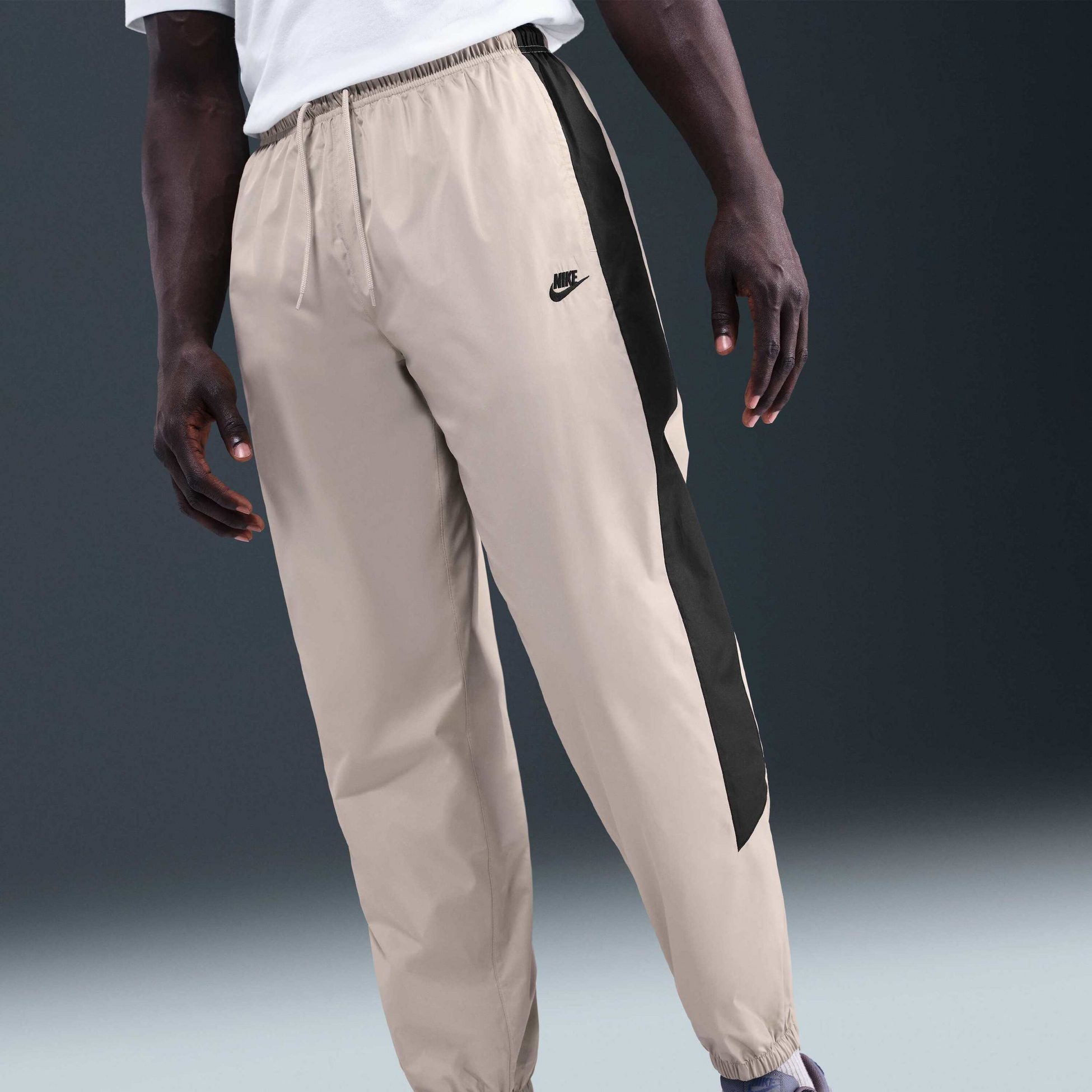 NIKE, Men's Lined Trousers Windrunner
