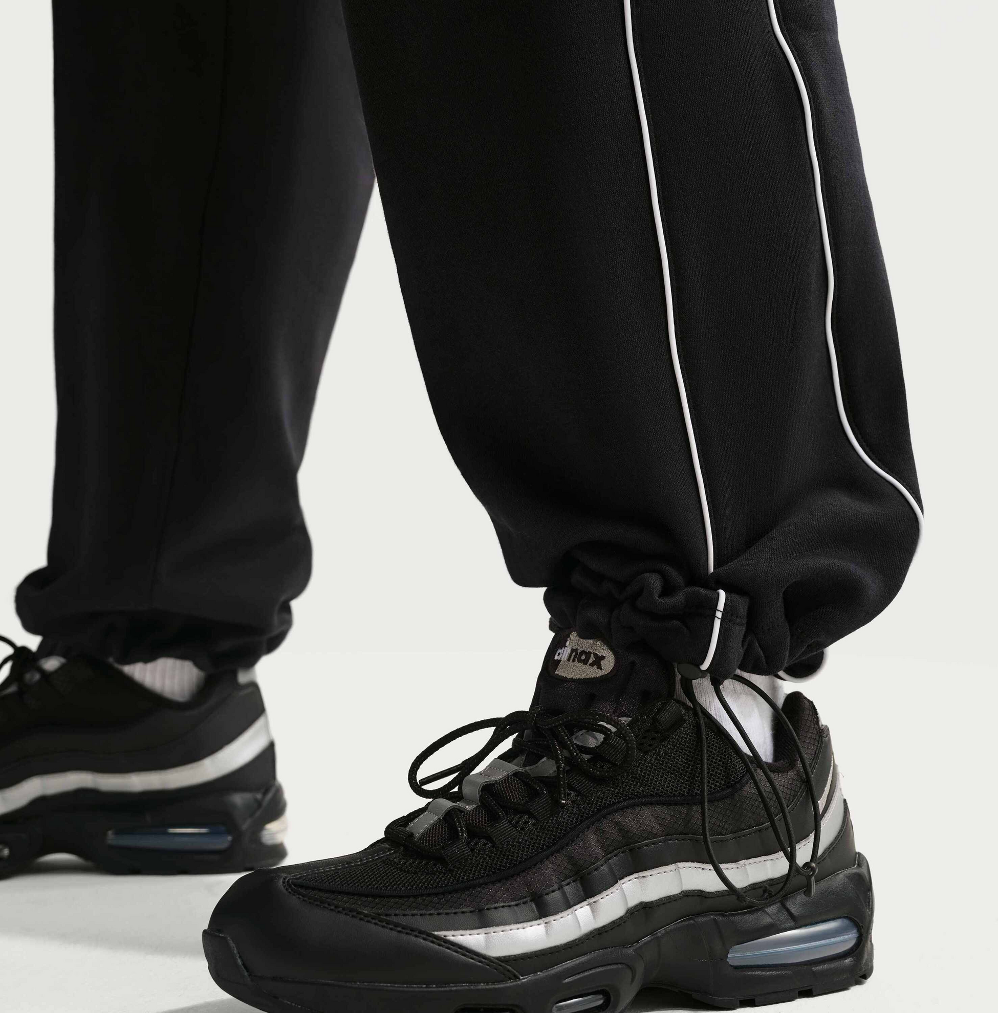 NIKE, Men's Open-hem Fleece Trousers Air