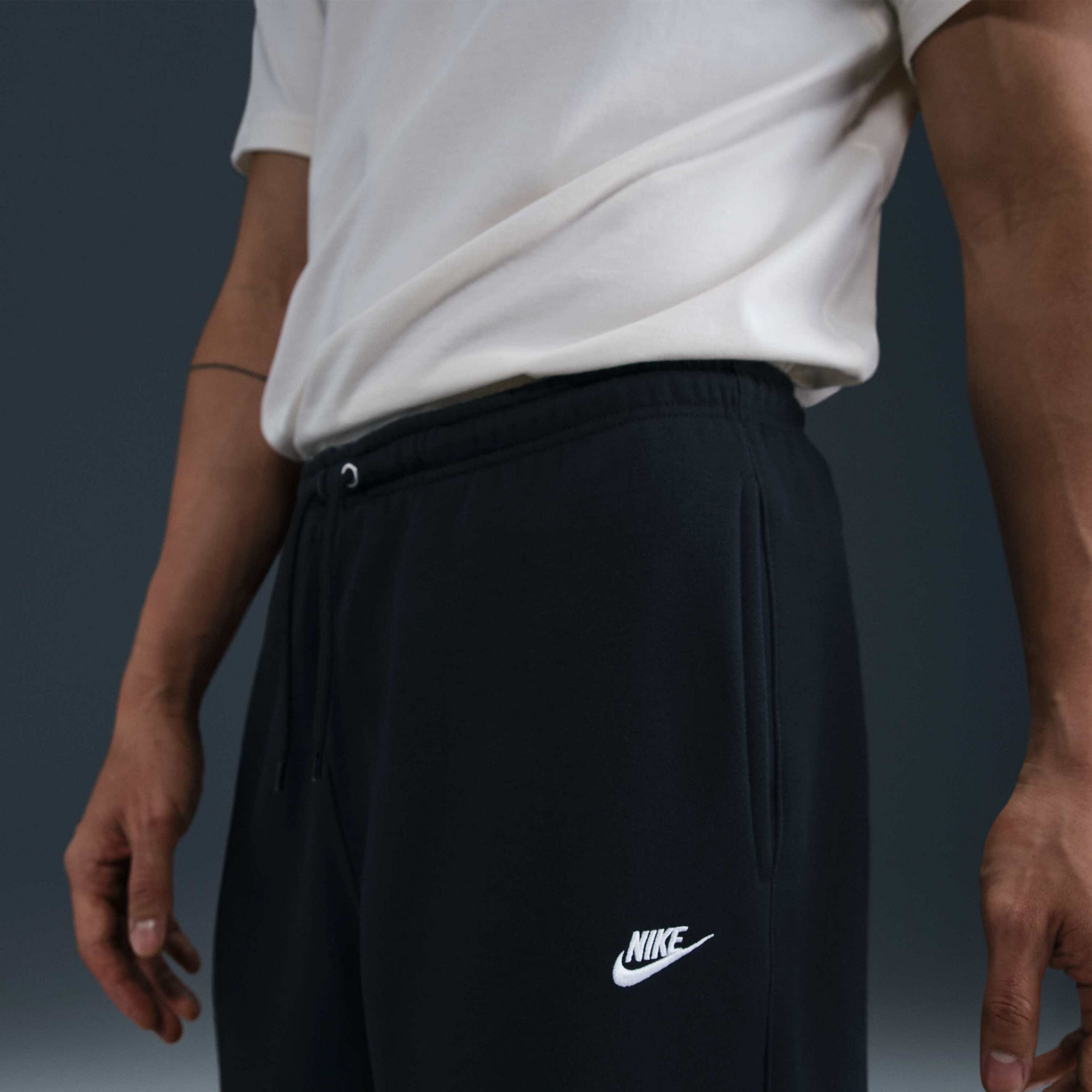 NIKE, Men's Open-hem Fleece Trousers Club