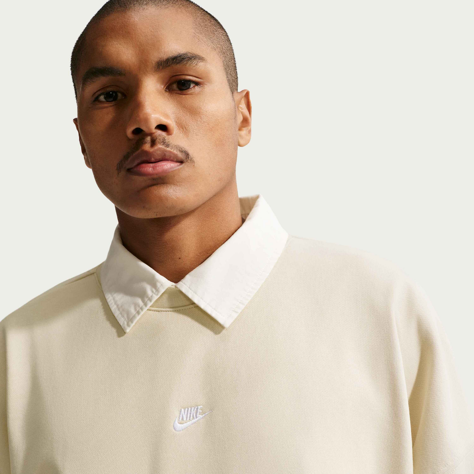 NIKE, Men's Oversized French Terry Crew-neck Sweatshirt Sportswear Club