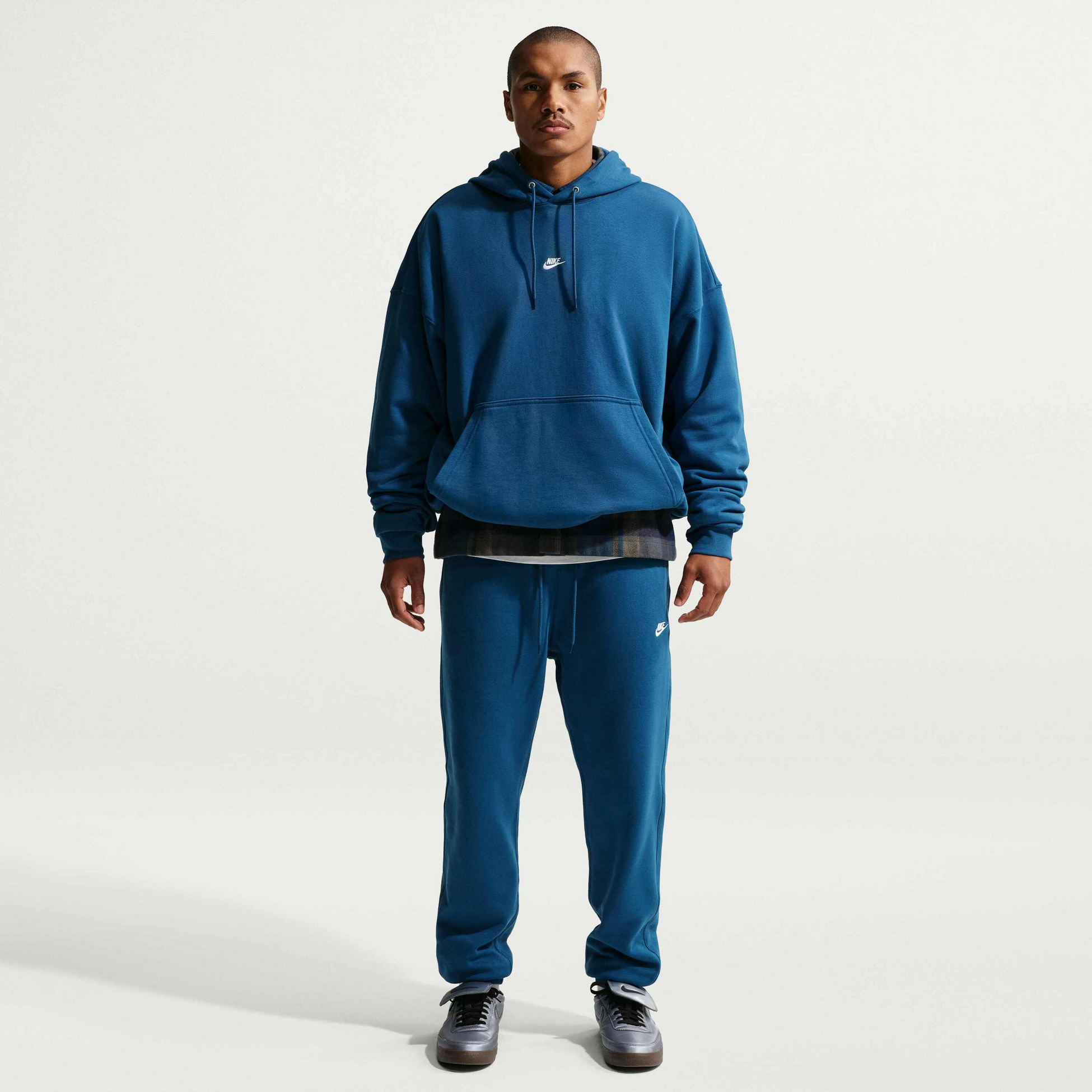 NIKE, Men's Oversized French Terry Pullover Hoodie Sportswear Club
