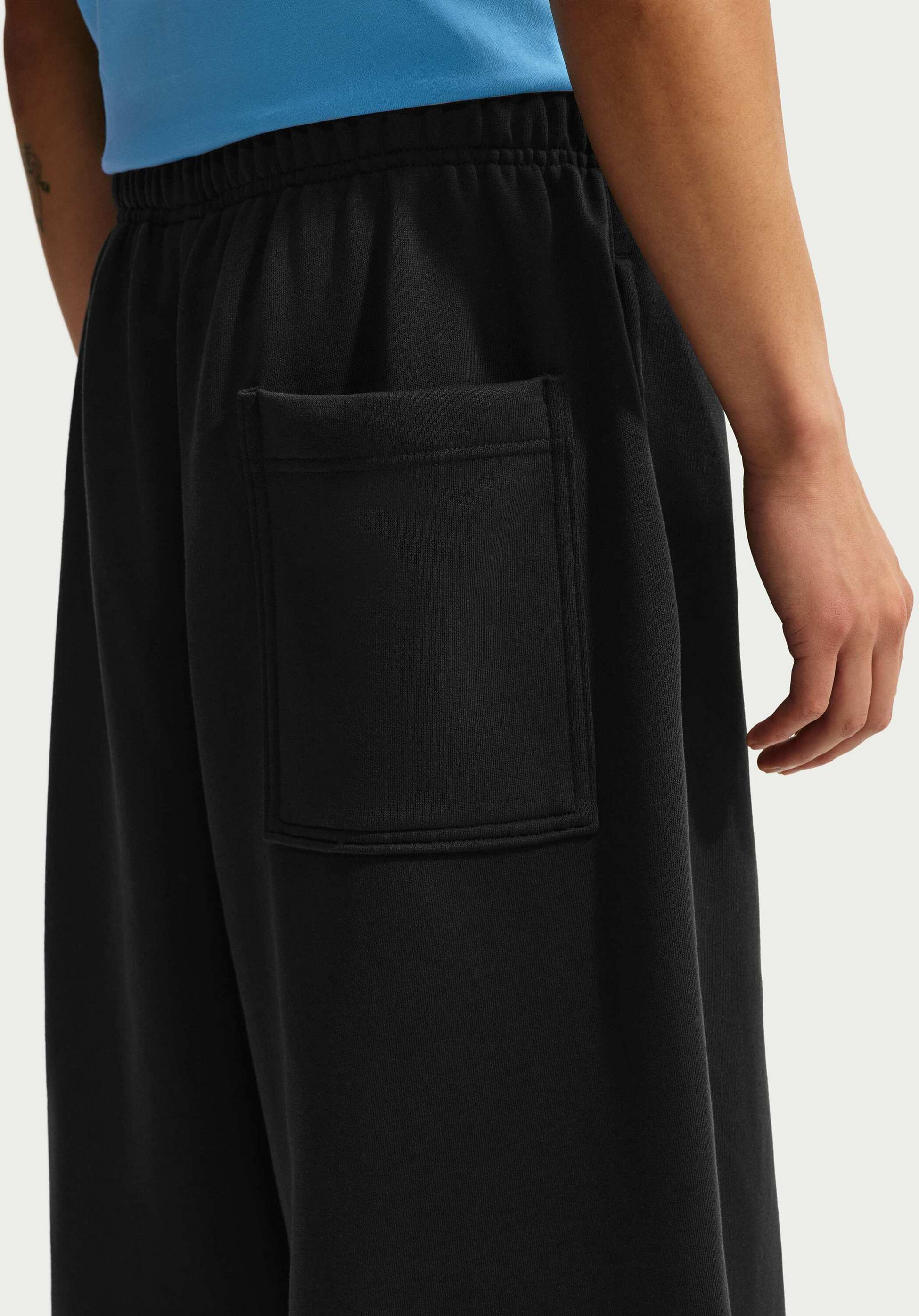 NIKE, Men's Oversized French Terry Shorts Sportswear Club