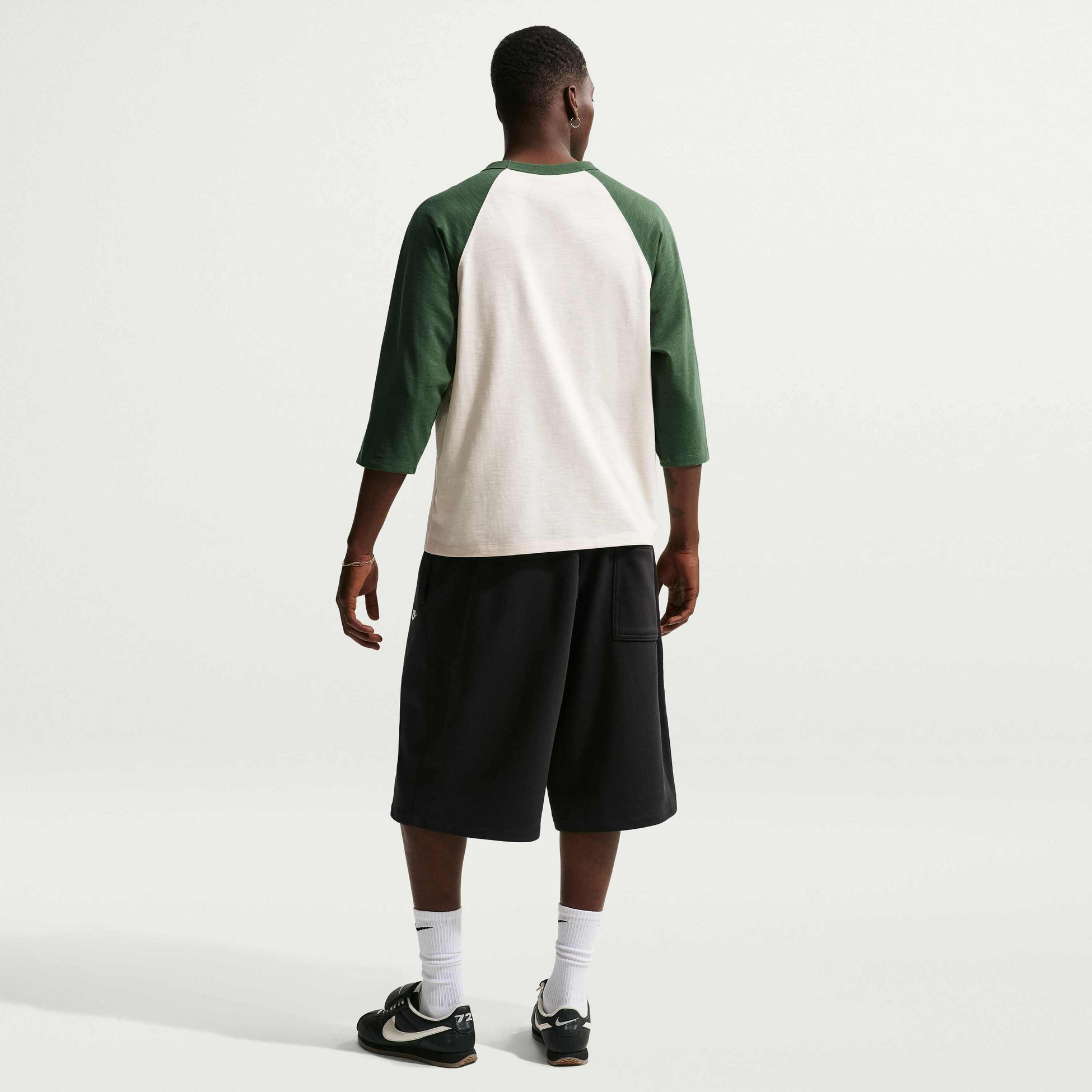 NIKE, Men's Oversized French Terry Shorts Sportswear Club