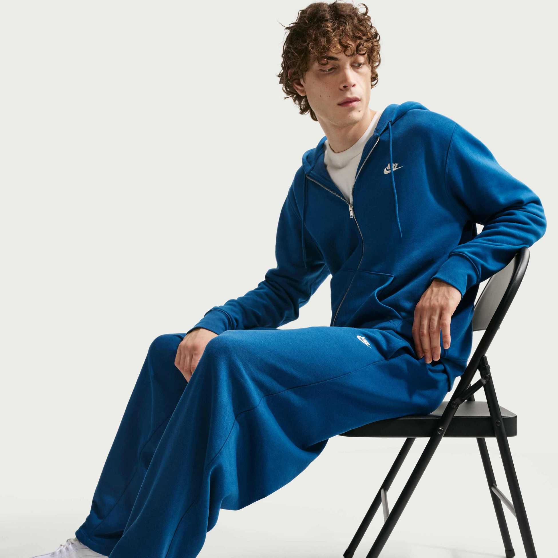 NIKE, Men's Oversized French Terry Trousers Sportswear Club
