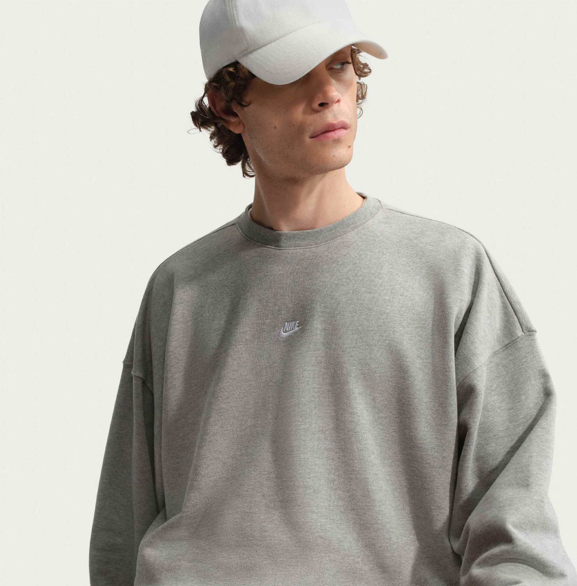 NIKE, Men's Oversized French-terry Crew-neck Sweatshirt Sportswear Club